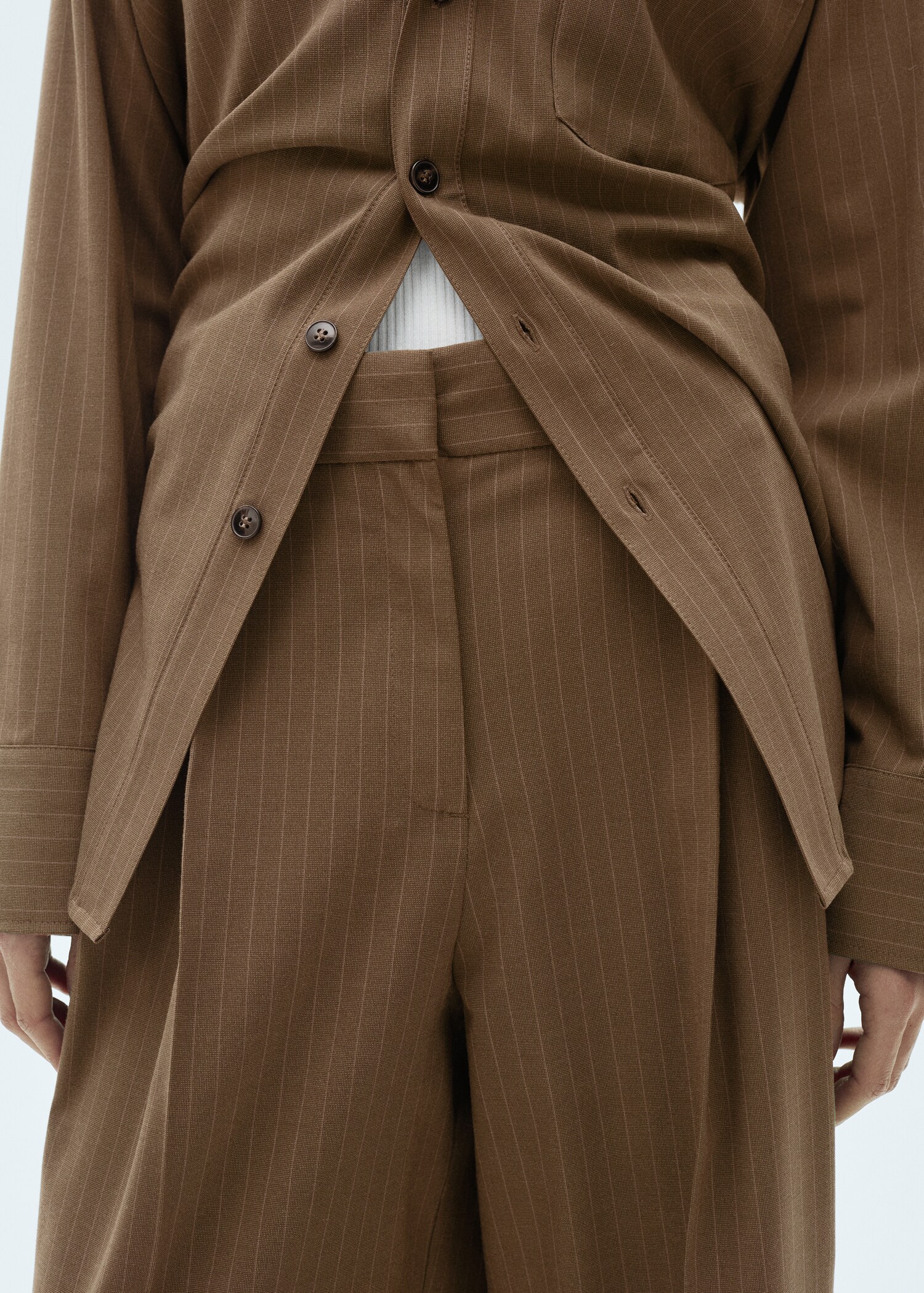 Pantalon à fines rayures - Détail de l'article 6