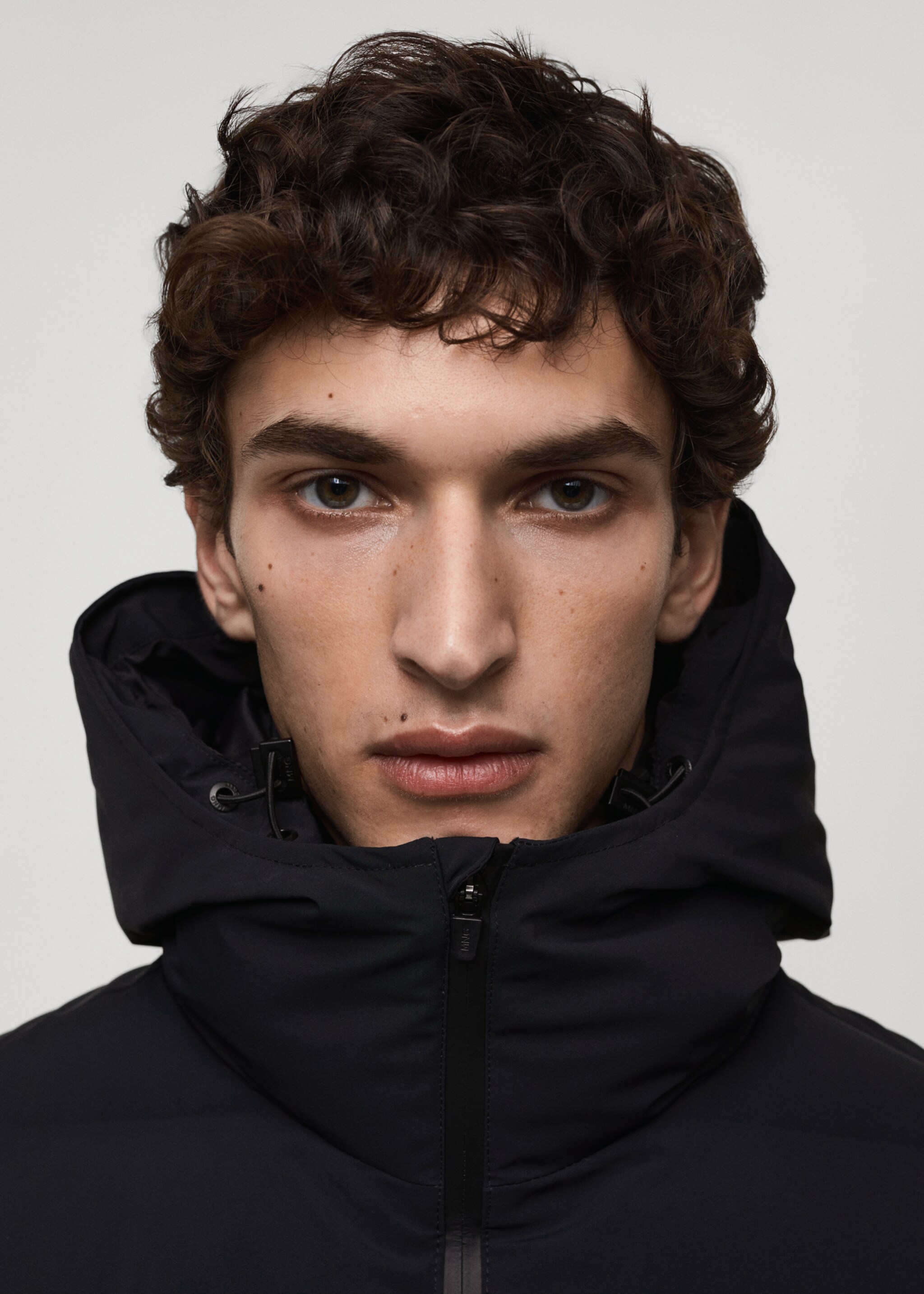 Anorak imperméable rembourrage duvet et plumes - Détail de l'article 1, Bleu marine foncé. Ref: 77087911-00.