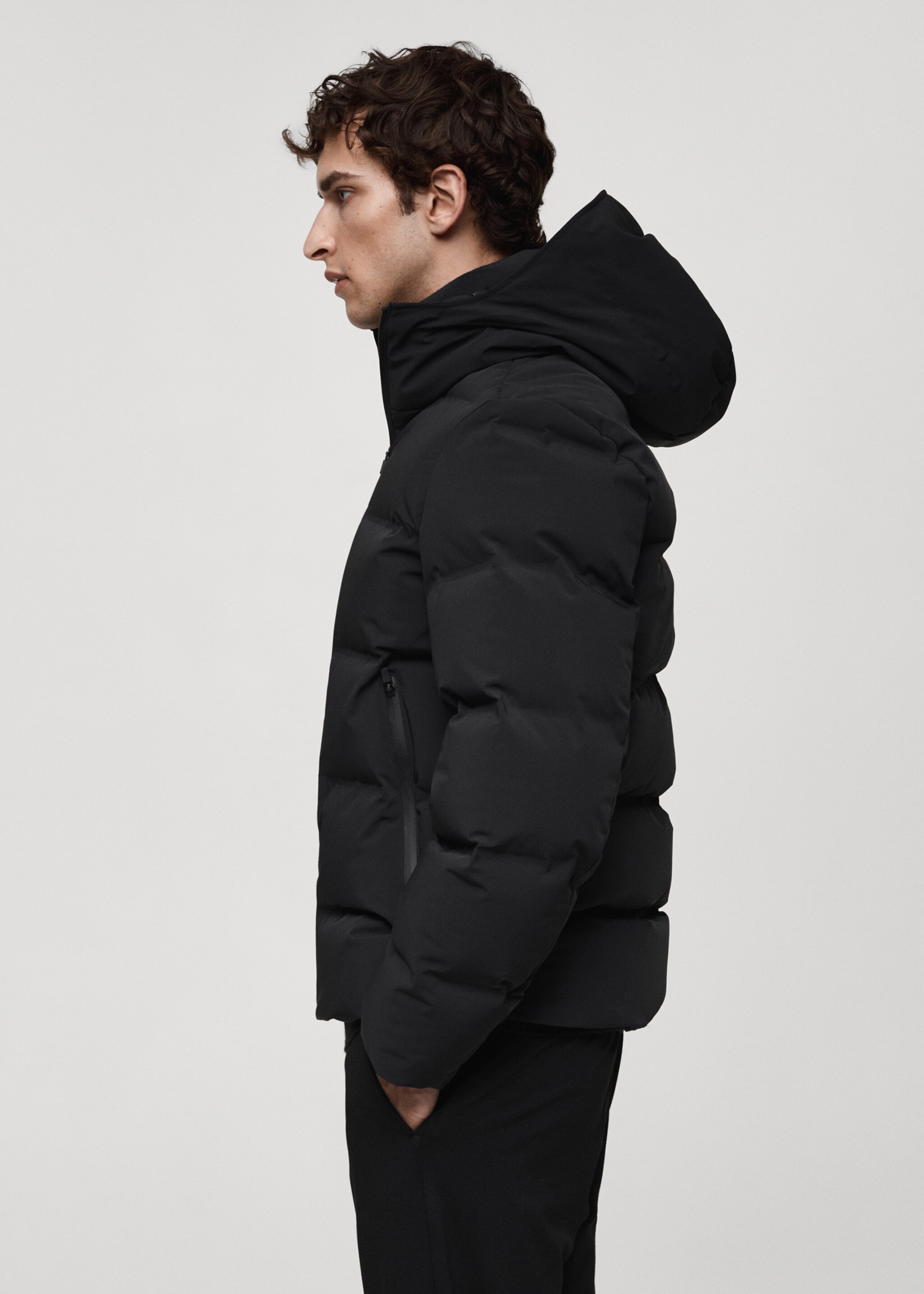 Waterproof anorak with down and feather filling - Details of the article 2, Black. Ref: 77087911-00.