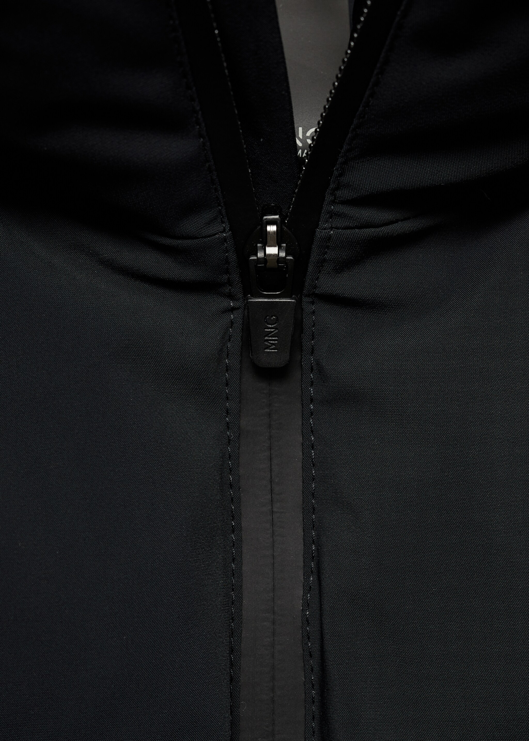 Waterproof anorak with down and feather filling - Details of the article 8, Black. Ref: 77087911-00.