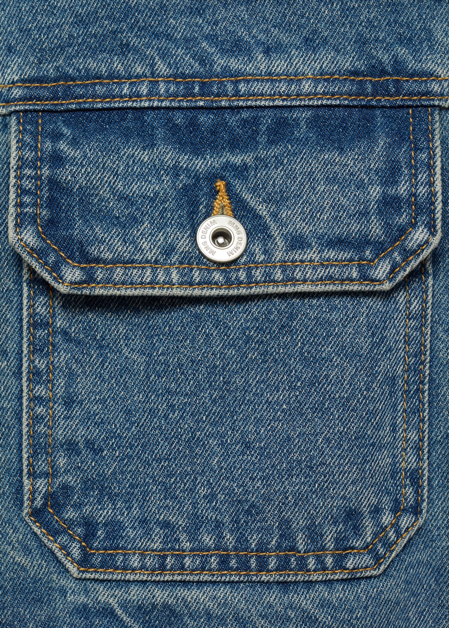 Denim jacket with sheepskin details - Details of the article 0