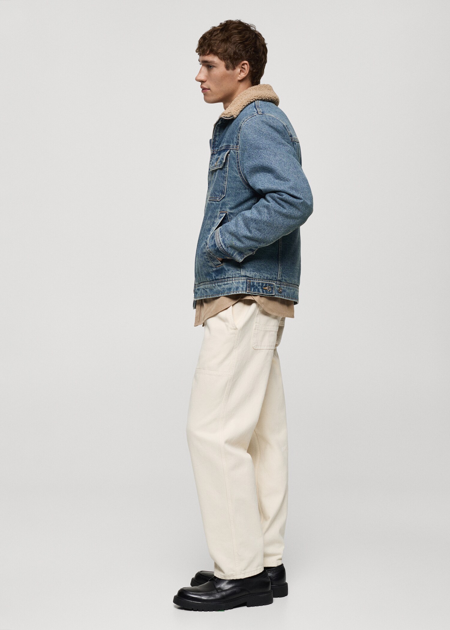 Denim jacket with sheepskin details - Details of the article 2