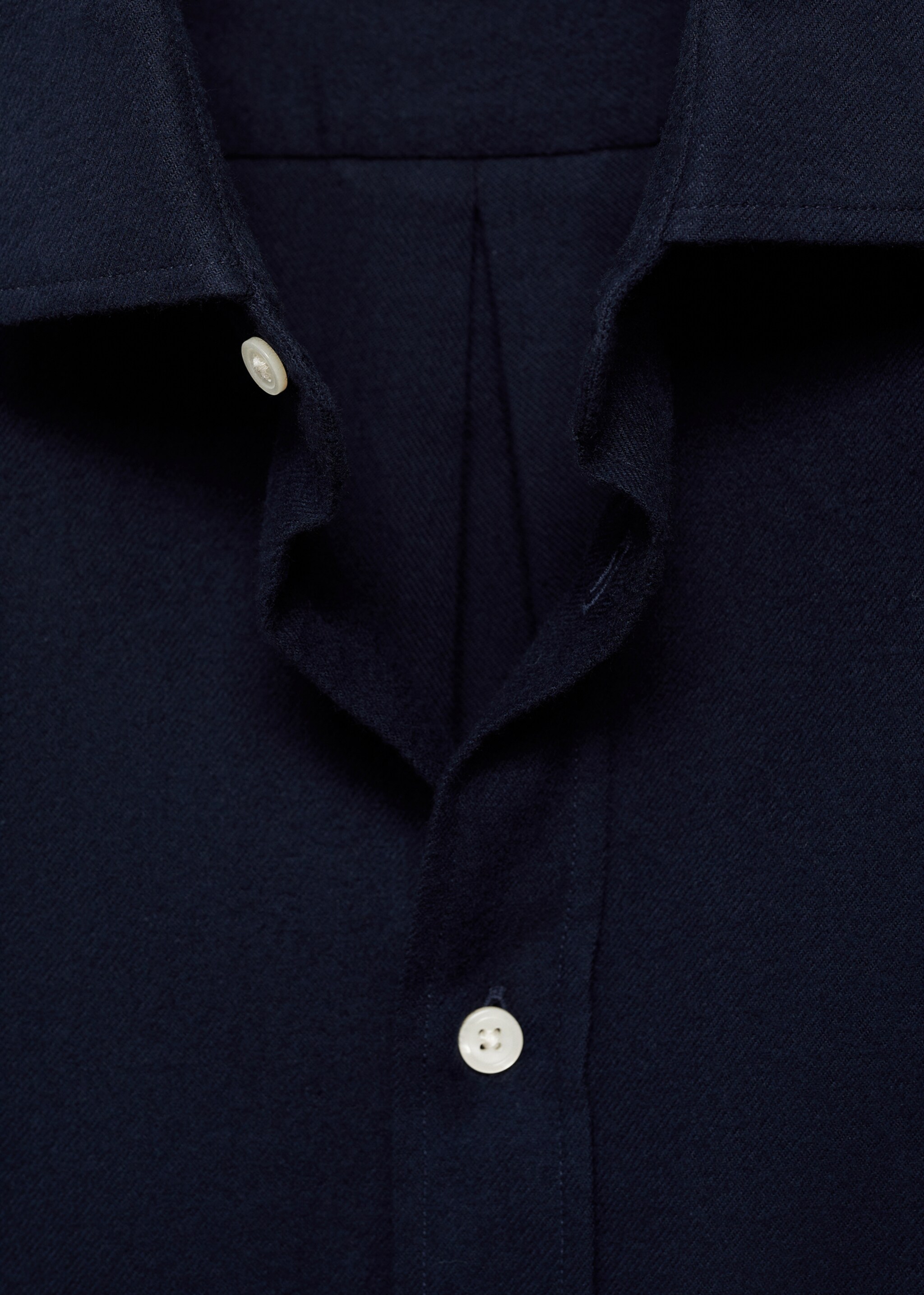 Regular-Fit-Hemd aus 100 % Baumwoll-Flanell - Detail des Artikels 8, Dunkles Marineblau. Ref: 77087923-00.