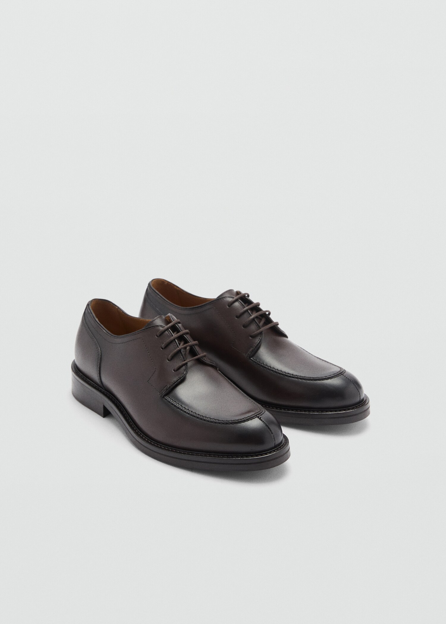 Sapato blucher de pele com cordões - Plano médio