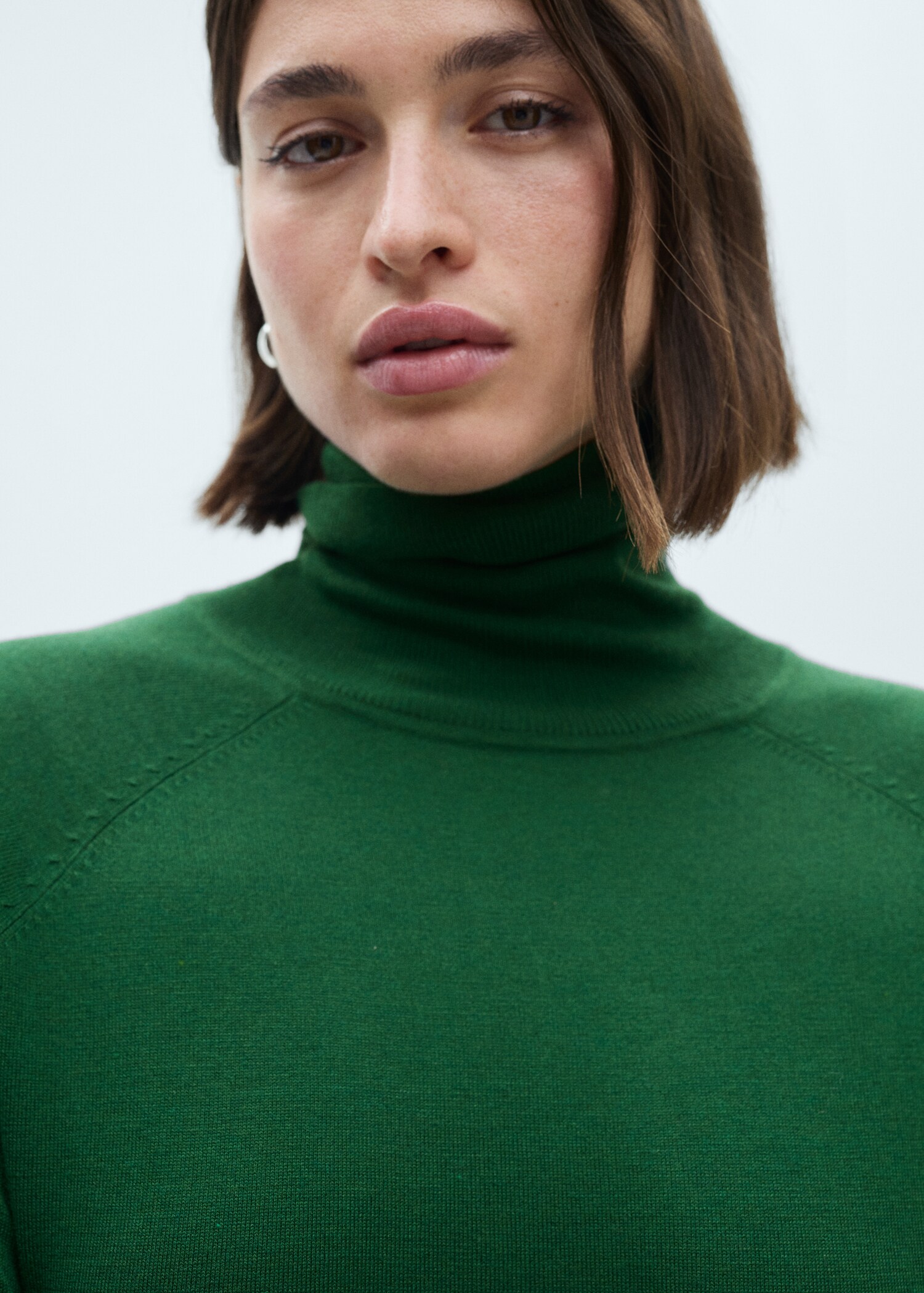 Fine-knit turtleneck sweater - Details of the article 4