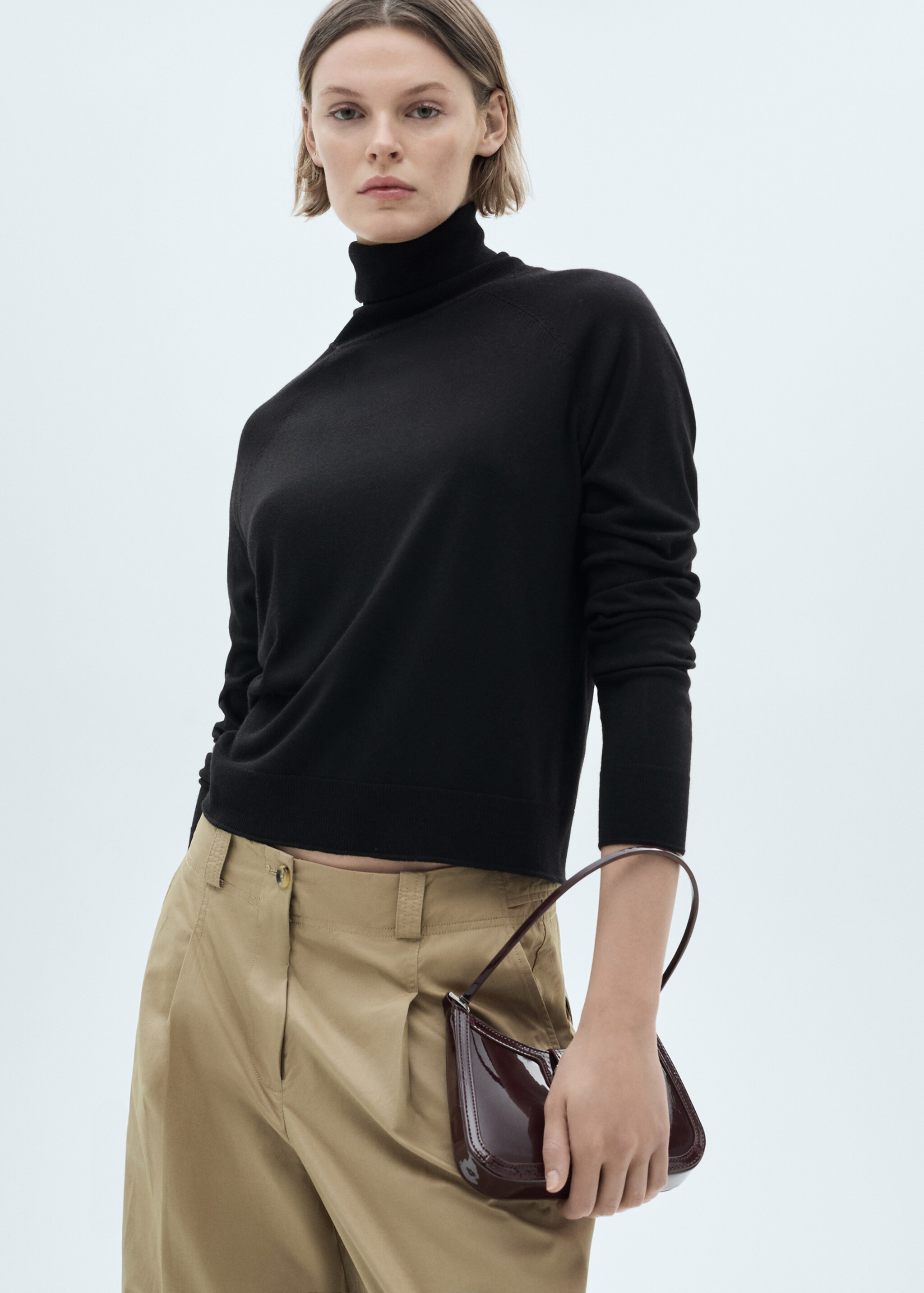 Jersey punto fino cuello vuelto - Plano medio, Negro. Ref: 77088264-00.