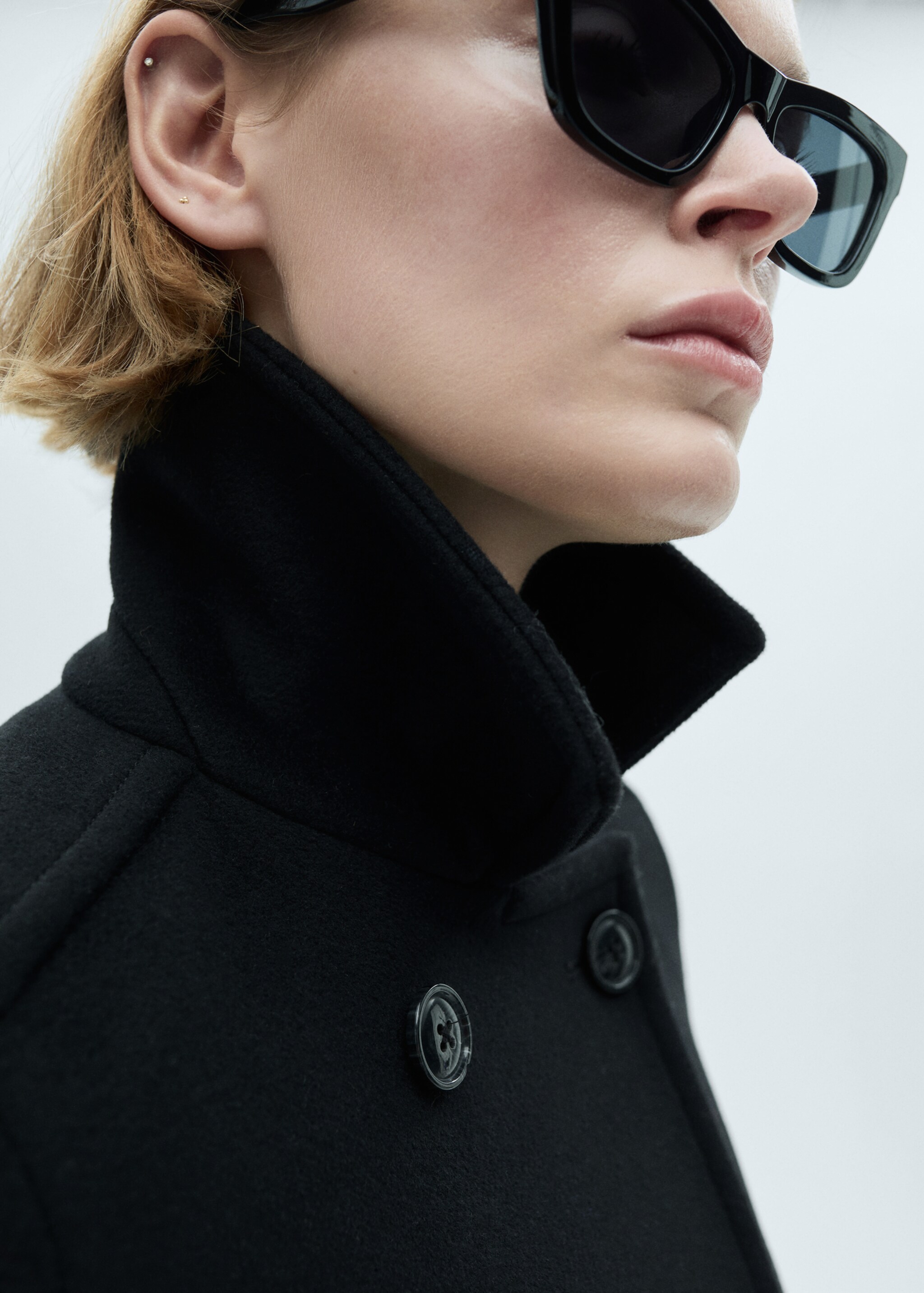 Abrigo mezcla lana doble botonadura - Detalle del artículo 1, Negro. Ref: 77088268-00.