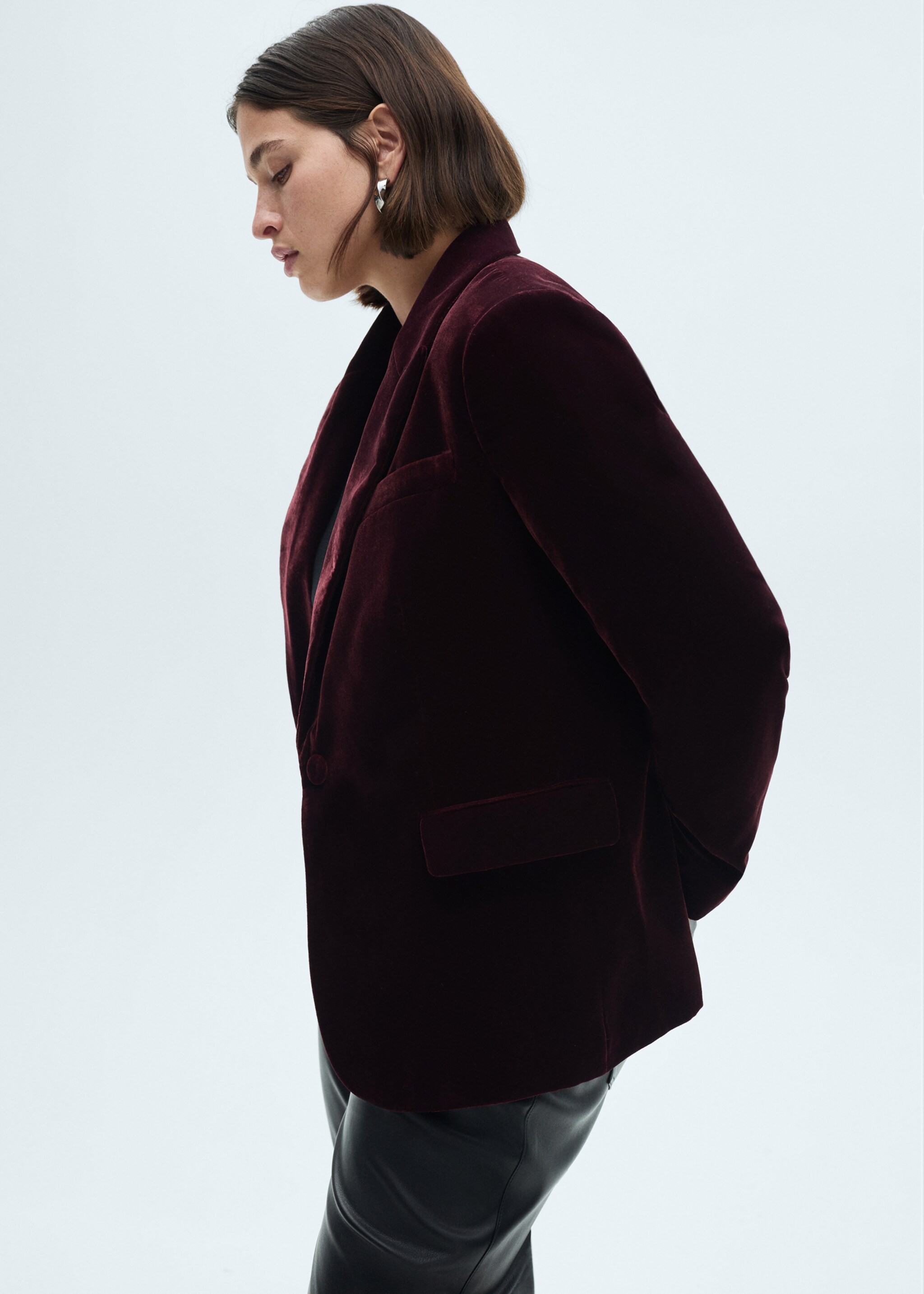Structured velvet blazer - Details of the article 5, Maroon. Ref: 77088273-00.