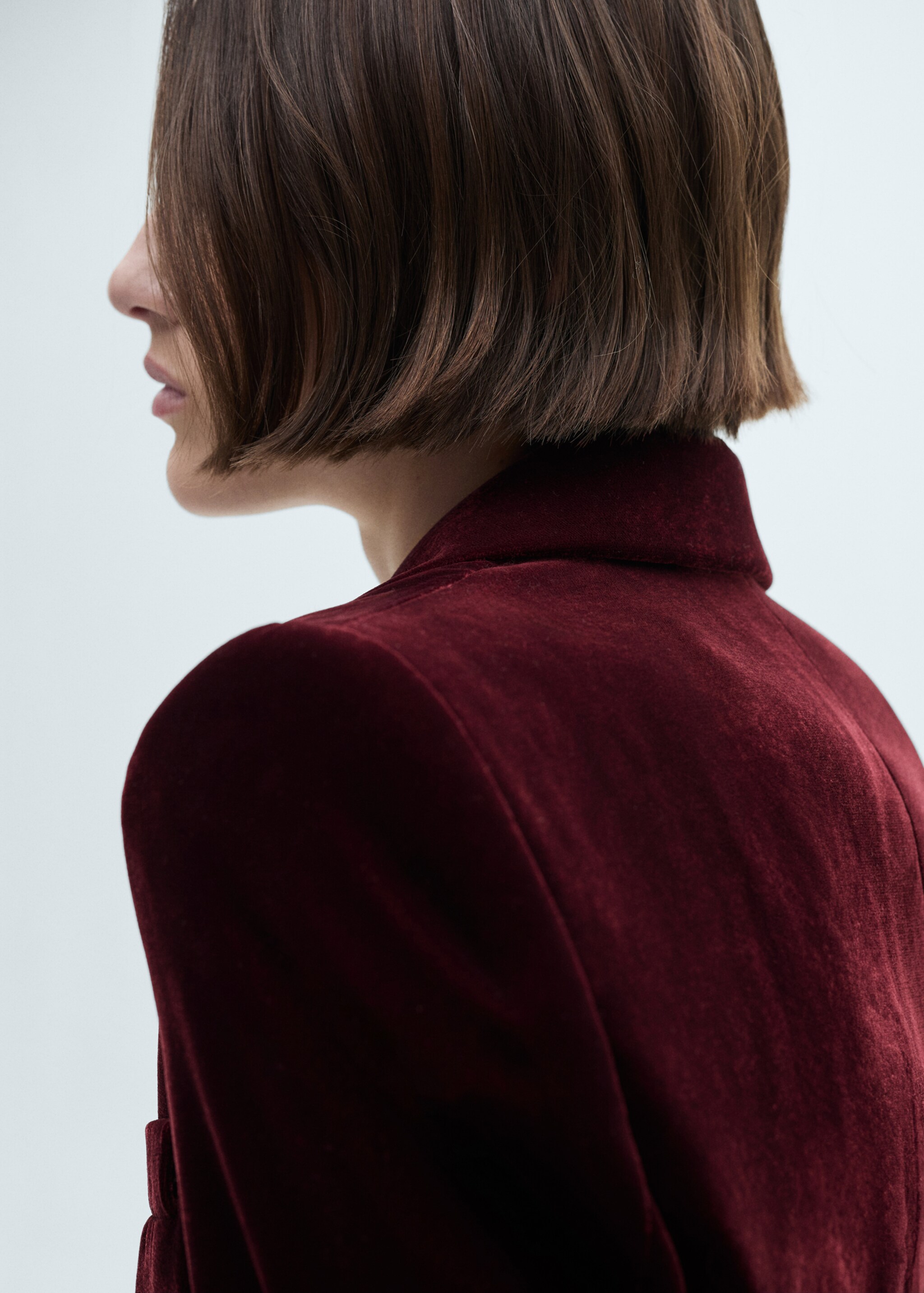 Structured velvet blazer - Details of the article 6, Maroon. Ref: 77088273-00.