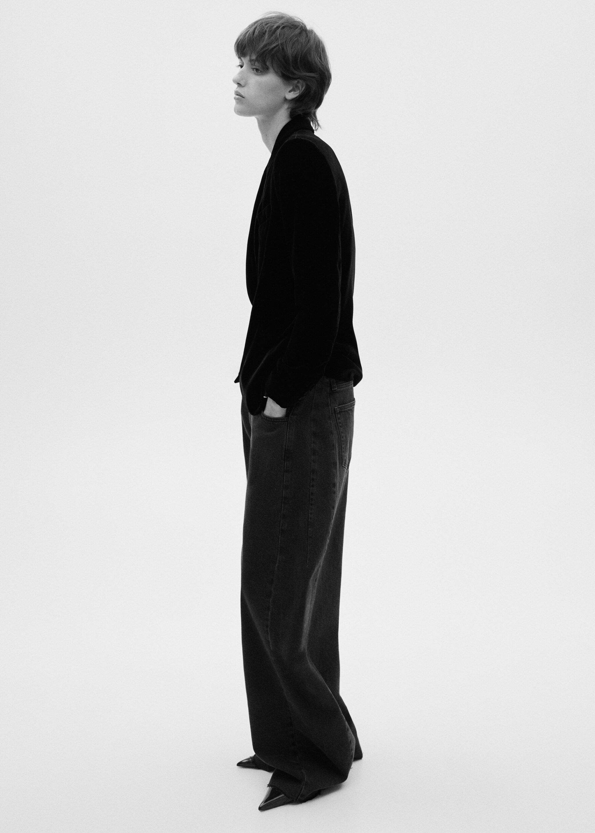 Structured velvet blazer - Details of the article 2, Black. Ref: 77088273-00.