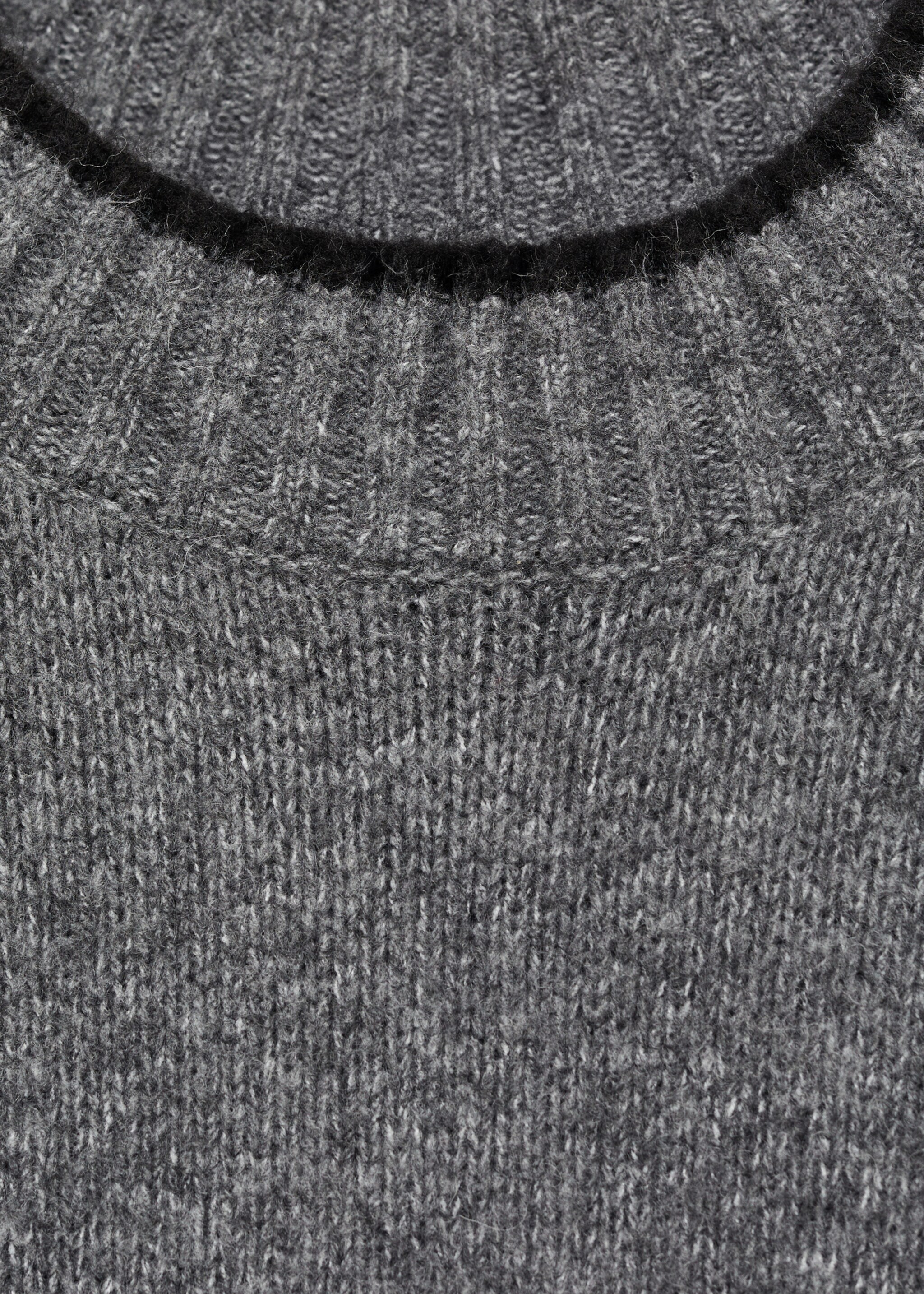 Vestit punt llarg - Detall de l'article 8, Gris. Ref: 77088276-00.