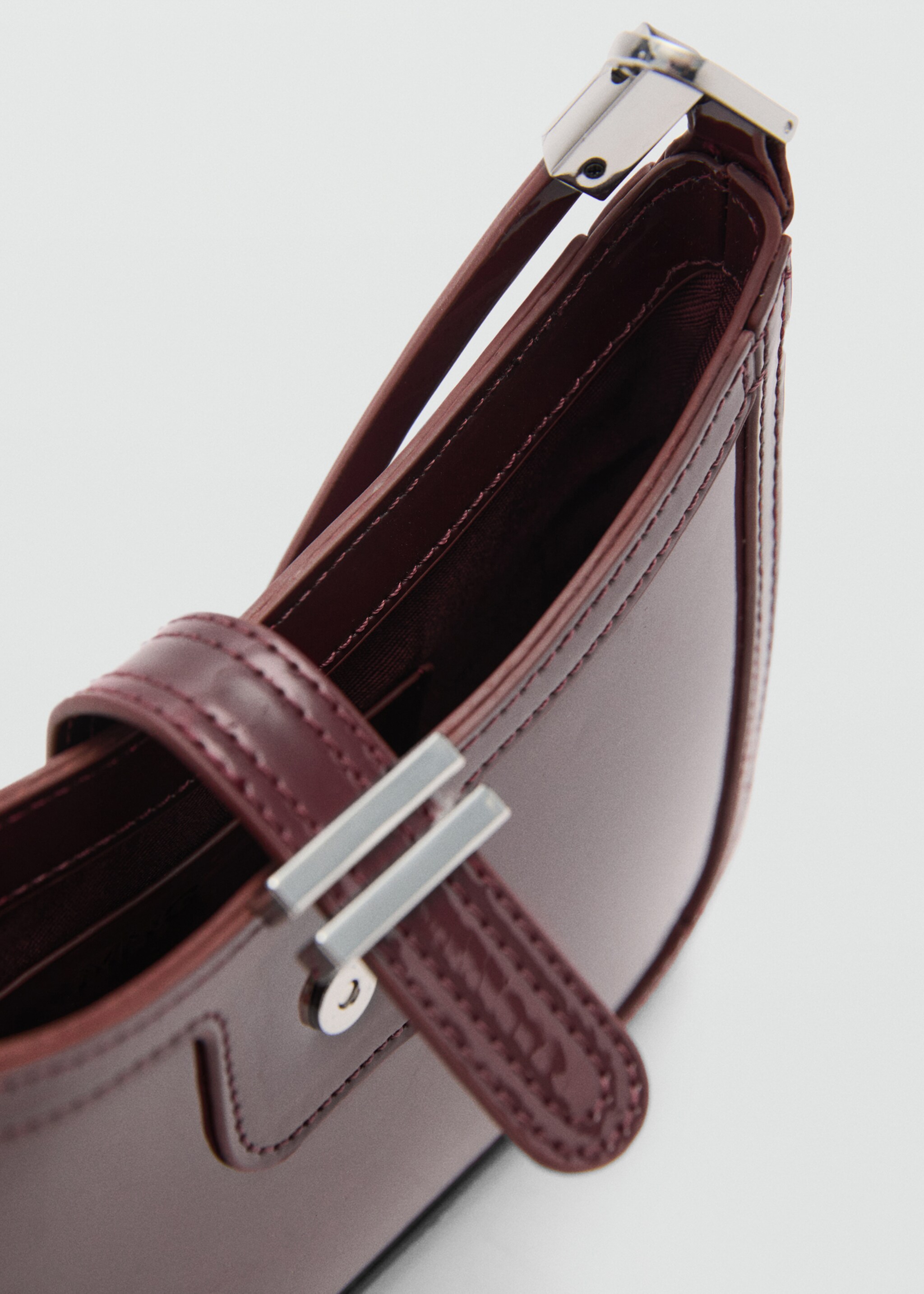 Patent leather-effect shoulder bag - Details of the article 2, Burgundy. Ref: 77088278-00.