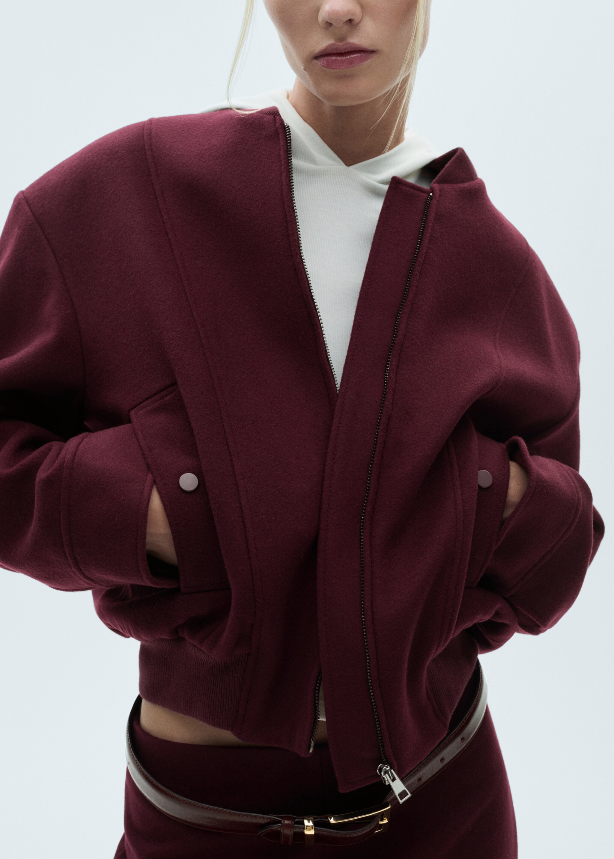 Bomberjacke aus Wolle mit Taschen - Detail des Artikels 6, Bordeaux. Ref: 77088285-00.