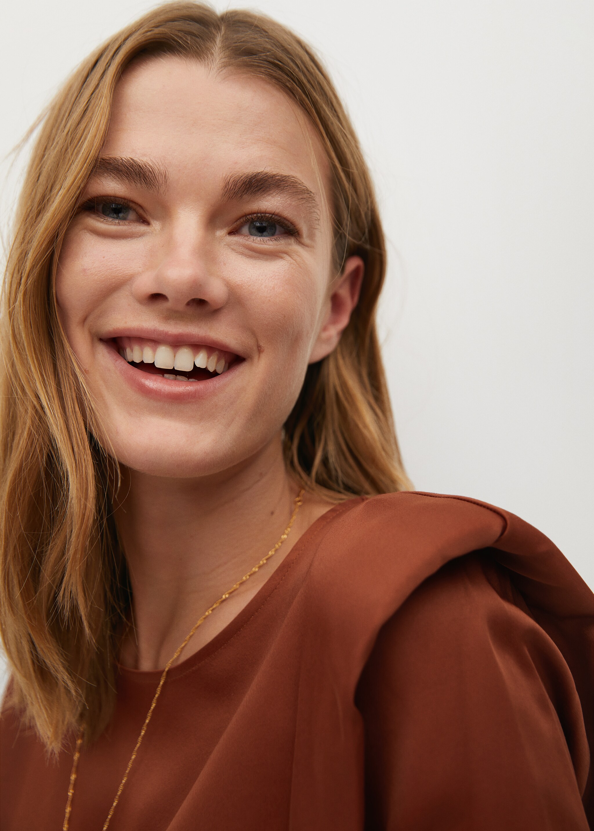 Satin-finish blouse with shoulder pads  - Details of the article 1