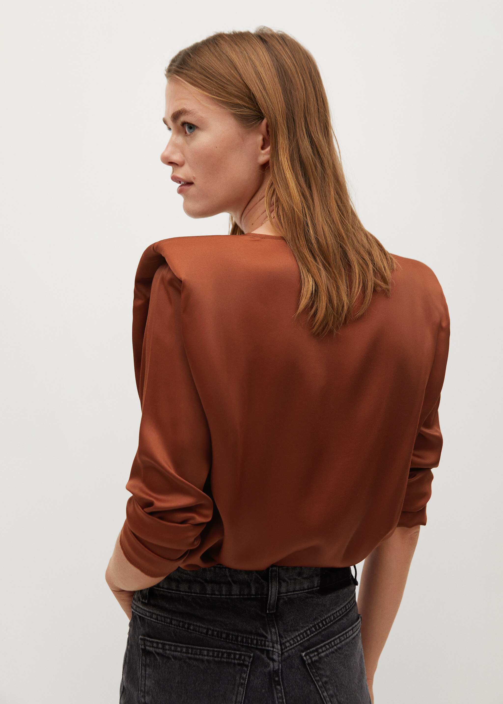 Satin-finish blouse with shoulder pads  - Reverse of the article