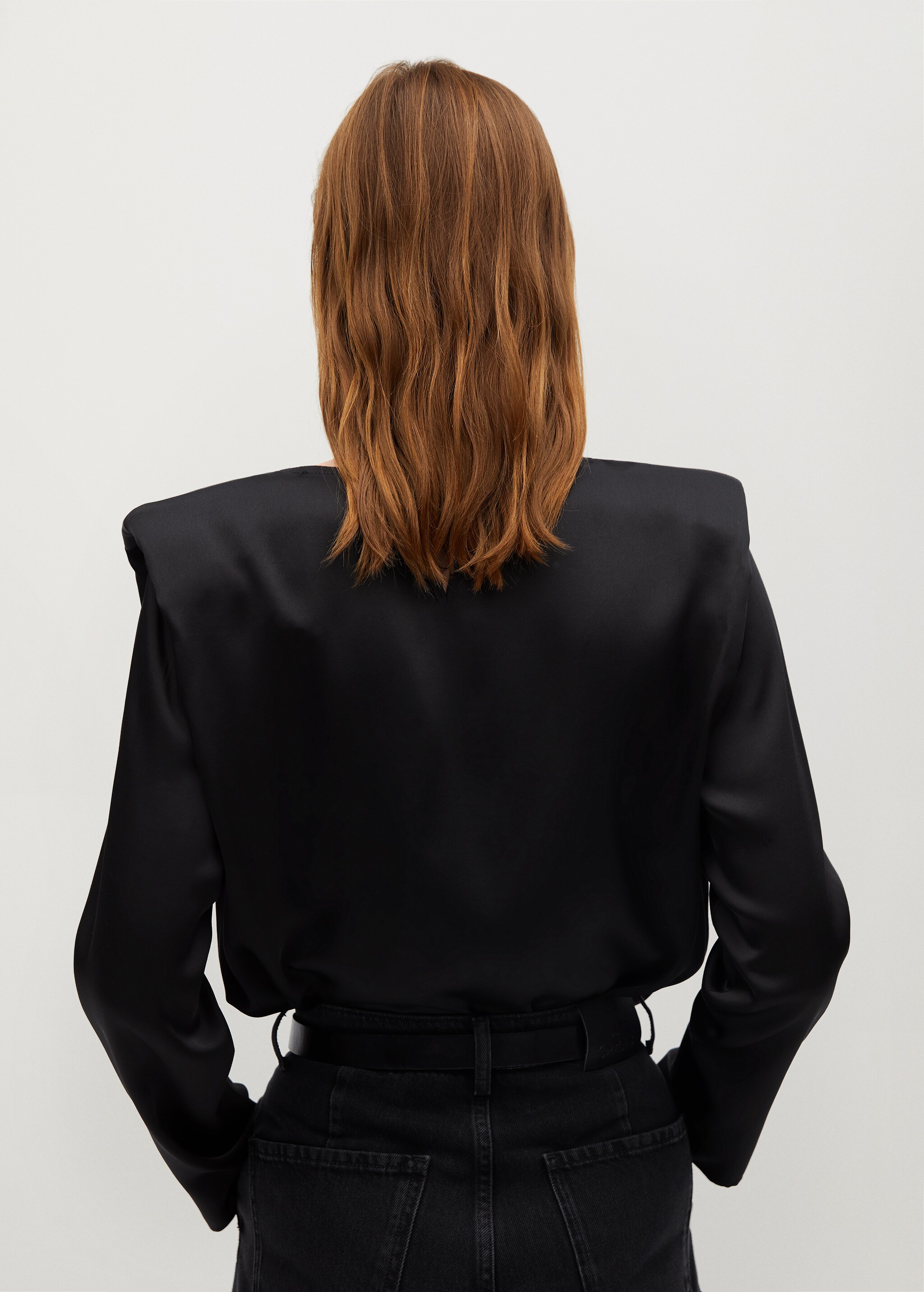 Blouse satinée épaulettes - Verso de l’article