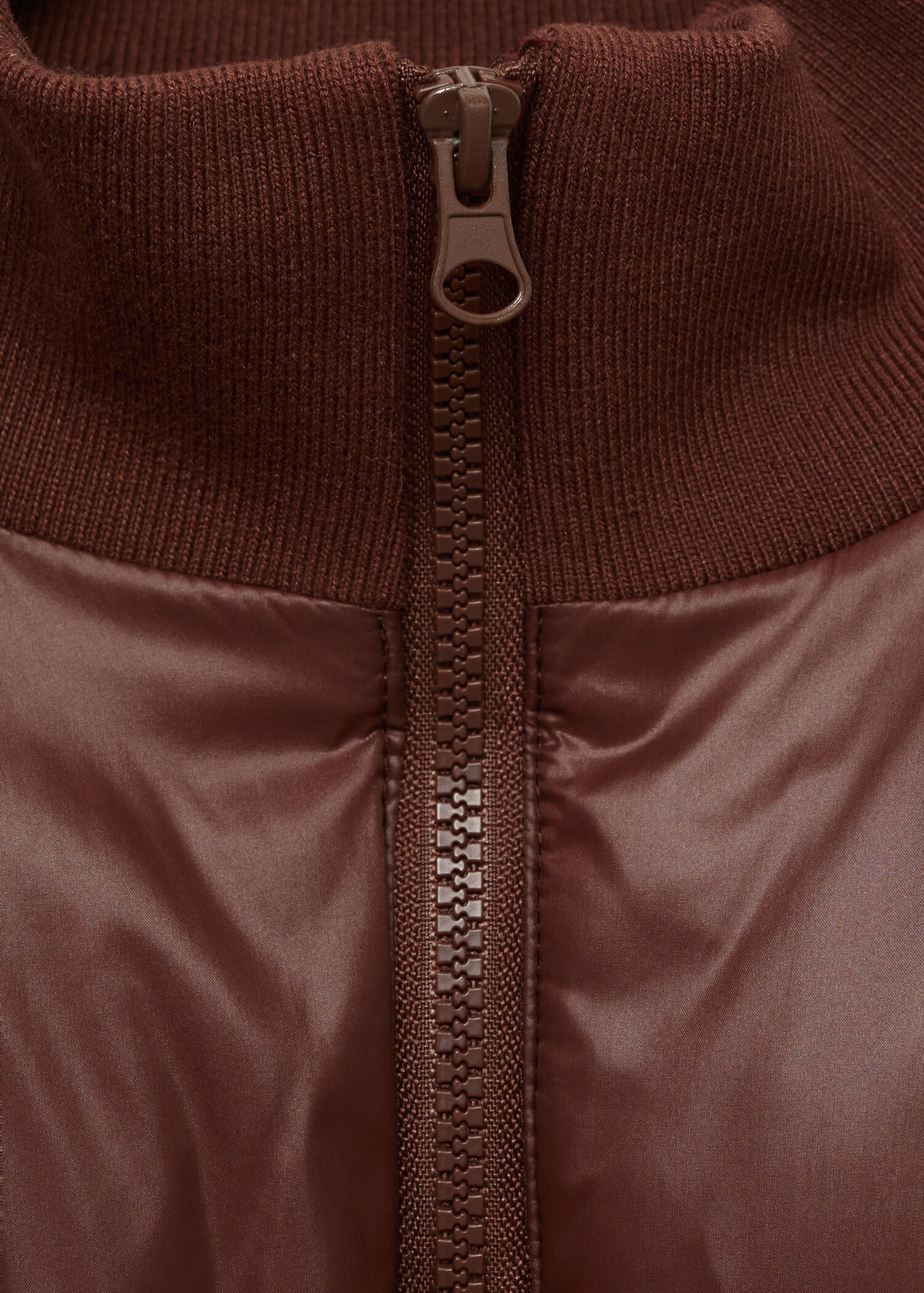 Trefärgad vadderad anorak - Detaljer om artikeln 8