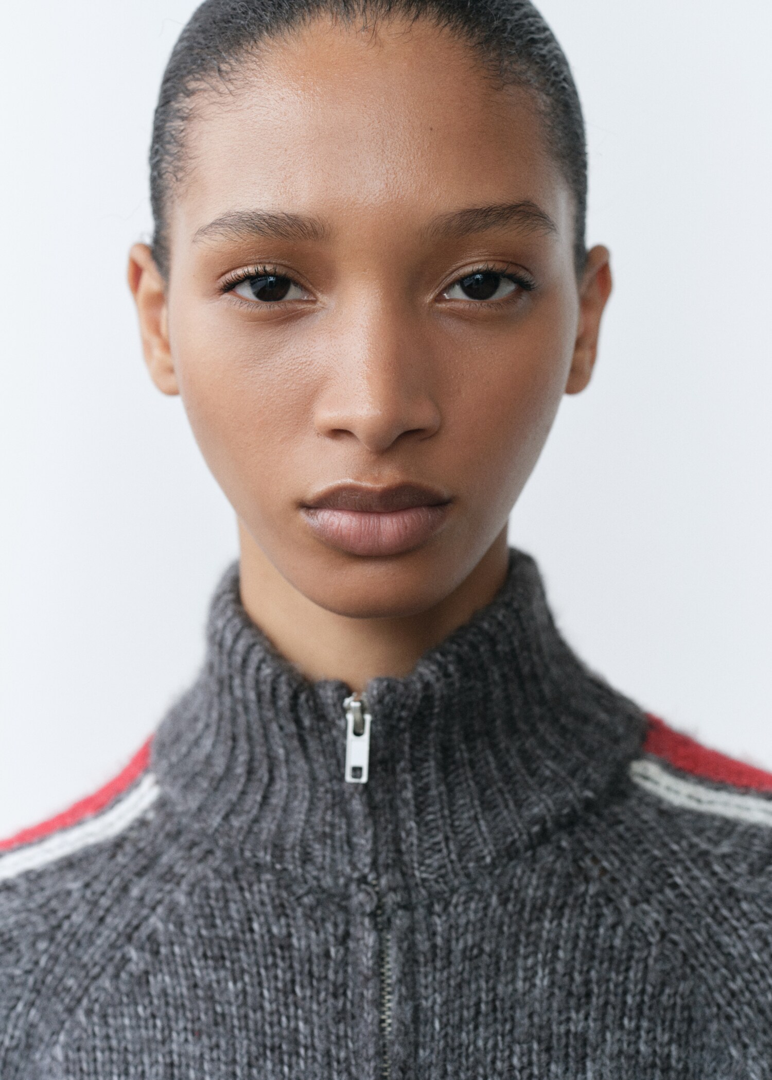 Perkins-neck cardigan with zip - Details of the article 1