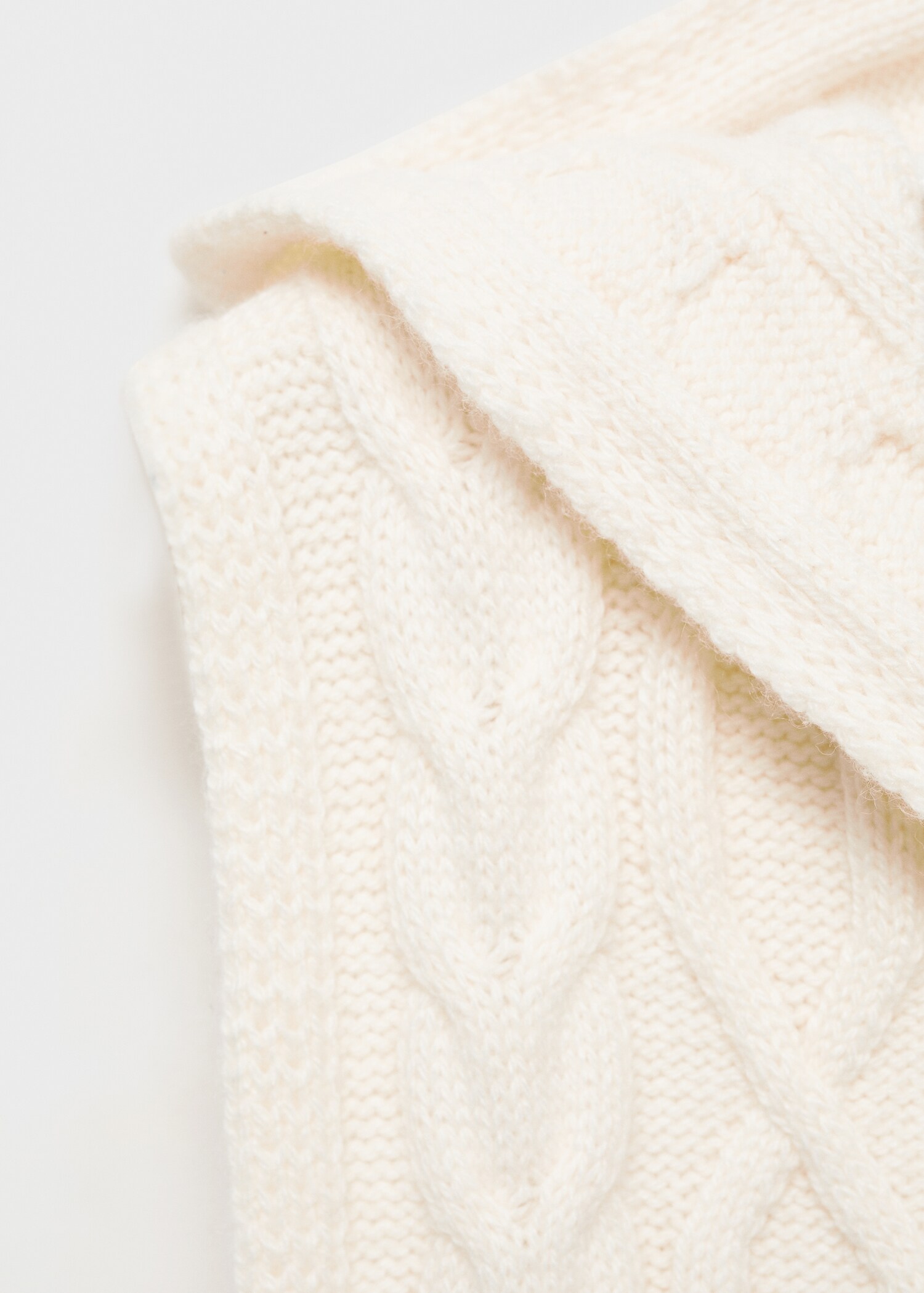 Kabelstickad väst med huva - Detaljer om artikeln 8