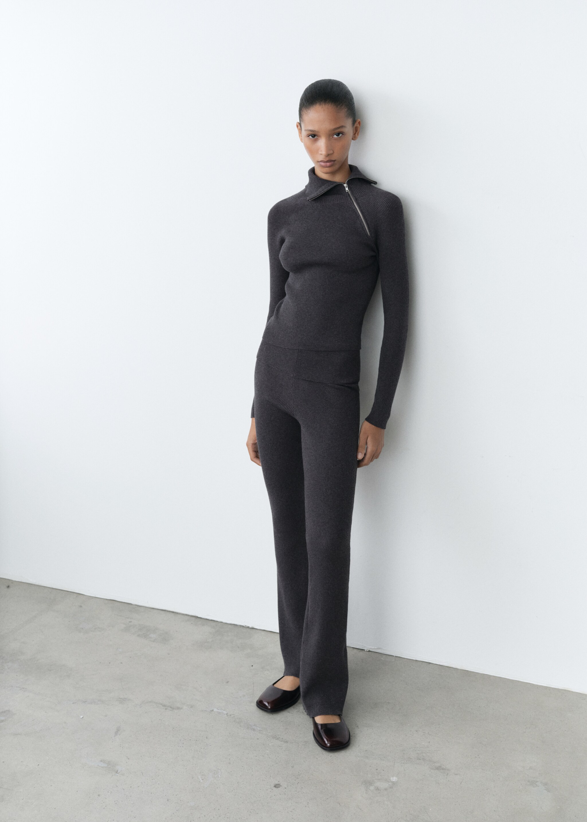 Trousers with knitted waistband - Details of the article 2, Grey. Ref: 77088636-00.