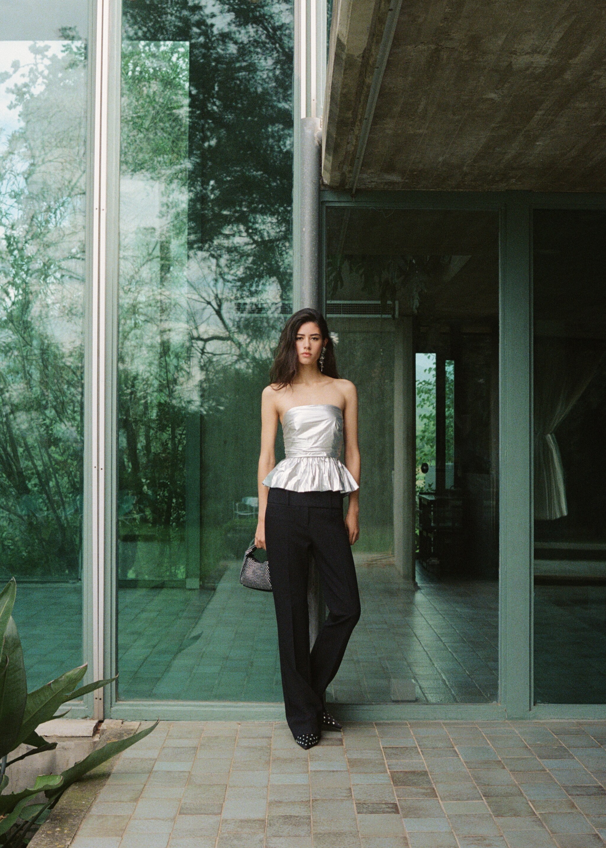 Top metalizado peplum - Detalle del artículo 6, Plata. Ref: 77089054-00.