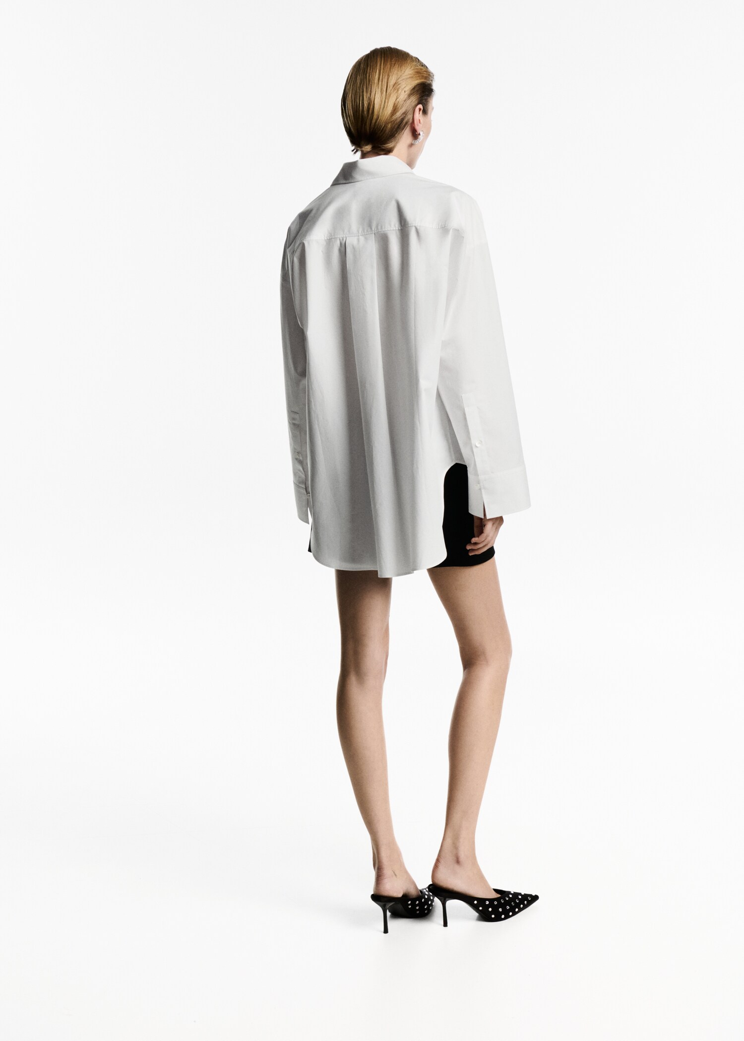 Camisa 100% algodón oversize - Reverso del artículo