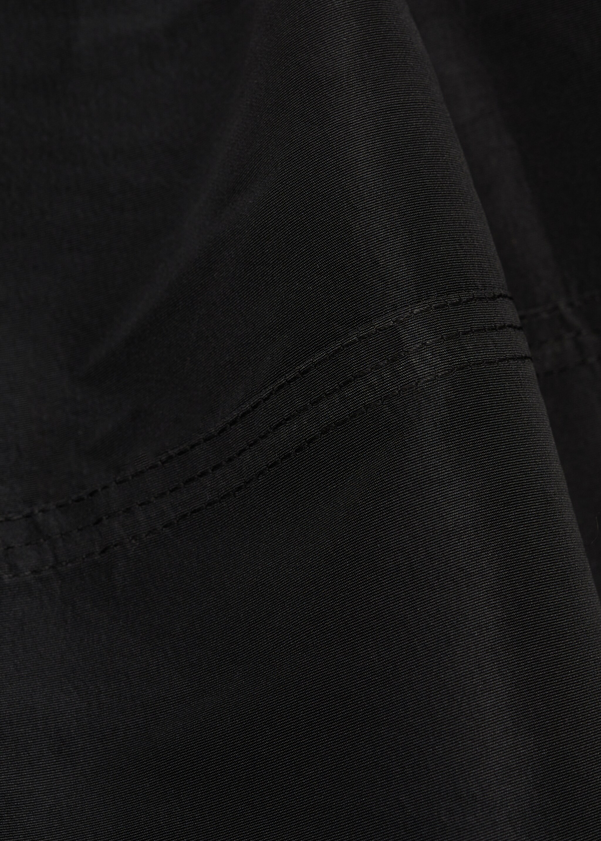 Low-rise balloon mini-skirt - Details of the article 8, Black. Ref: 77089060-00.