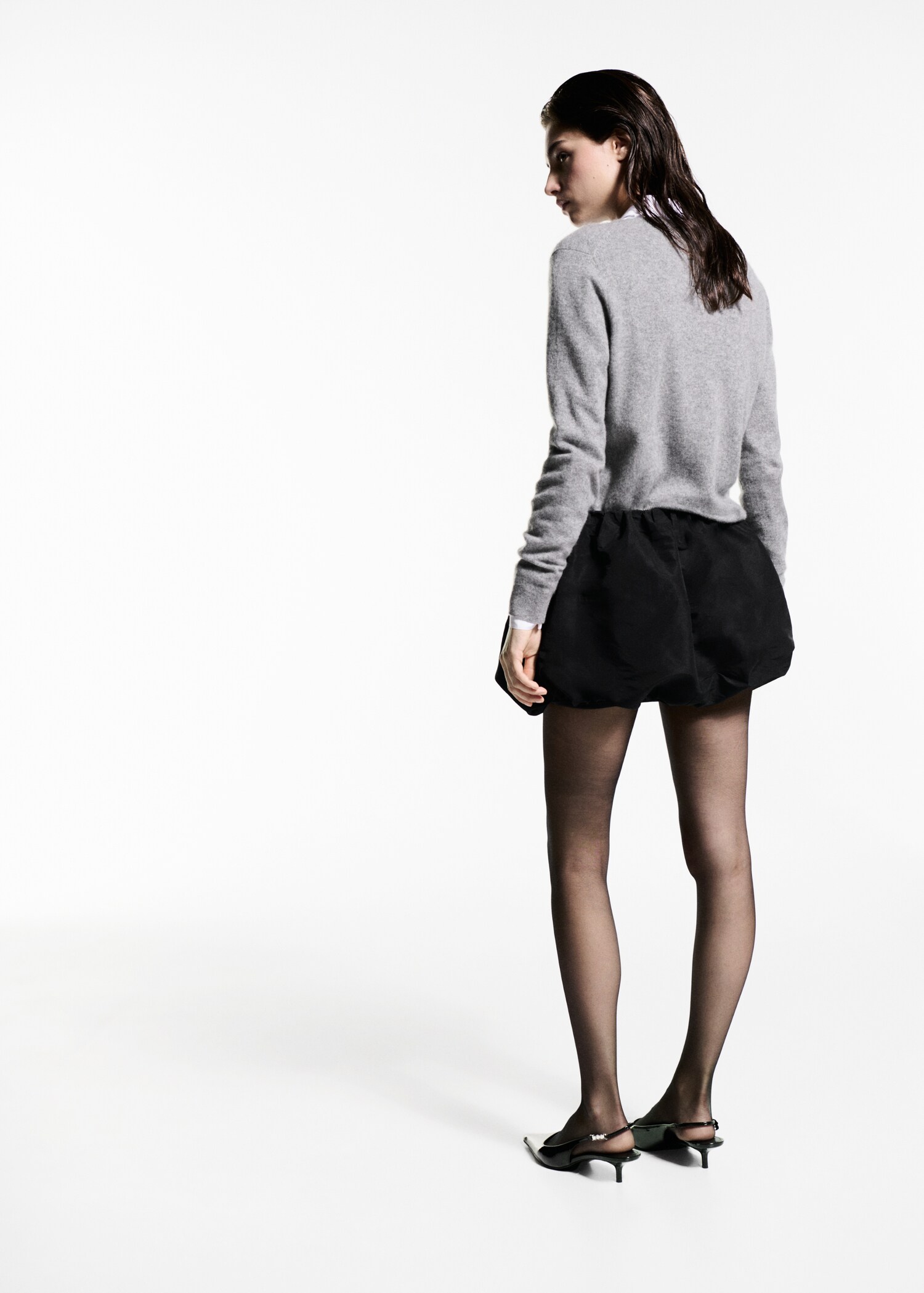 Low-rise balloon mini-skirt - Reverse of the article