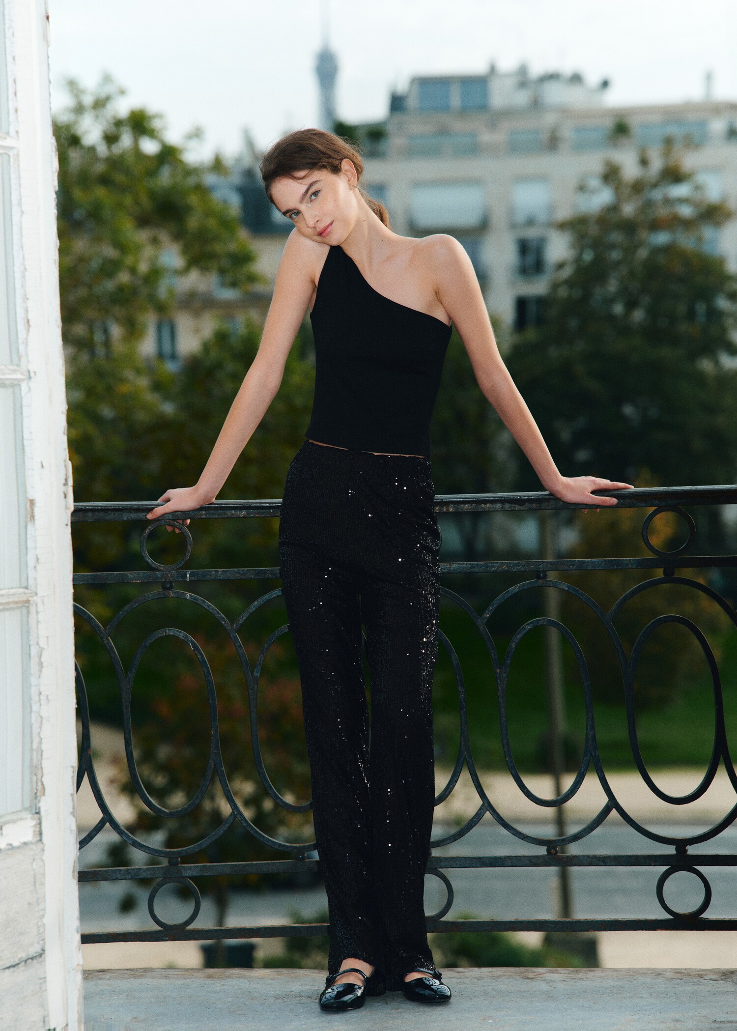 Sequined trousers - Details of the article 5