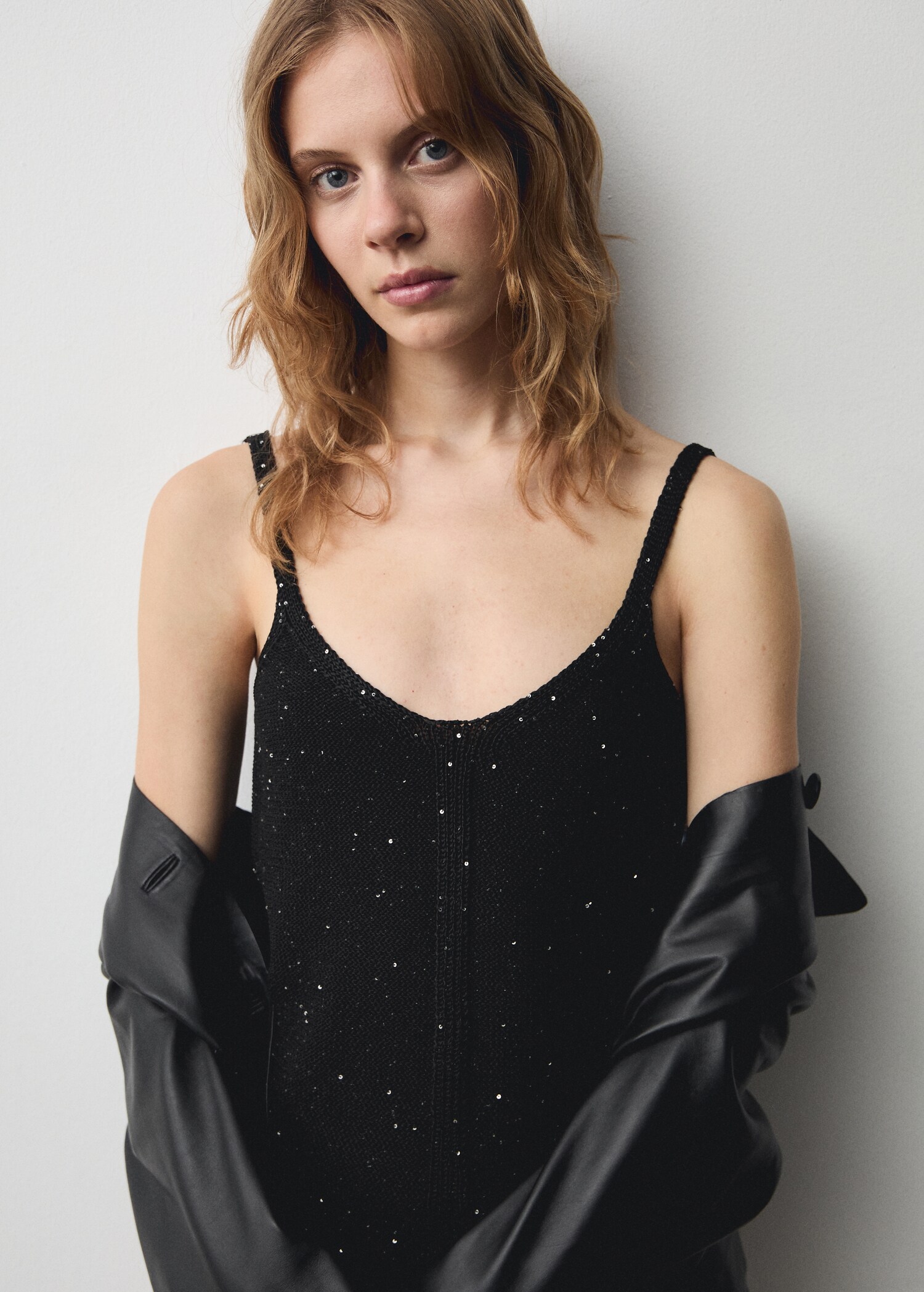 Knitted top with sequin detail - Details of the article 1