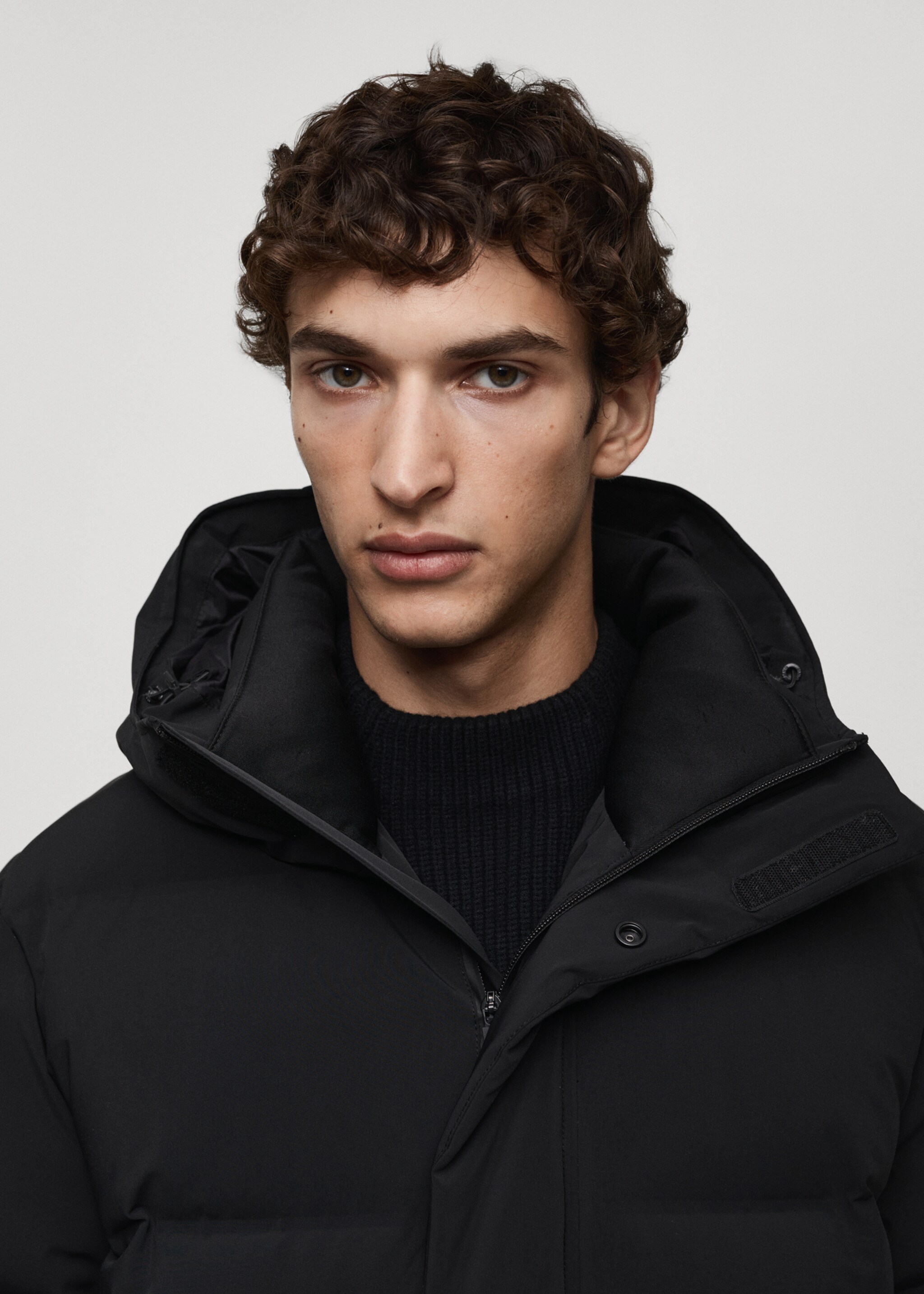Anorak long imperméable à rembourrage en duvet et plumes - Détail de l'article 1, Noir. Ref: 77089226-00.
