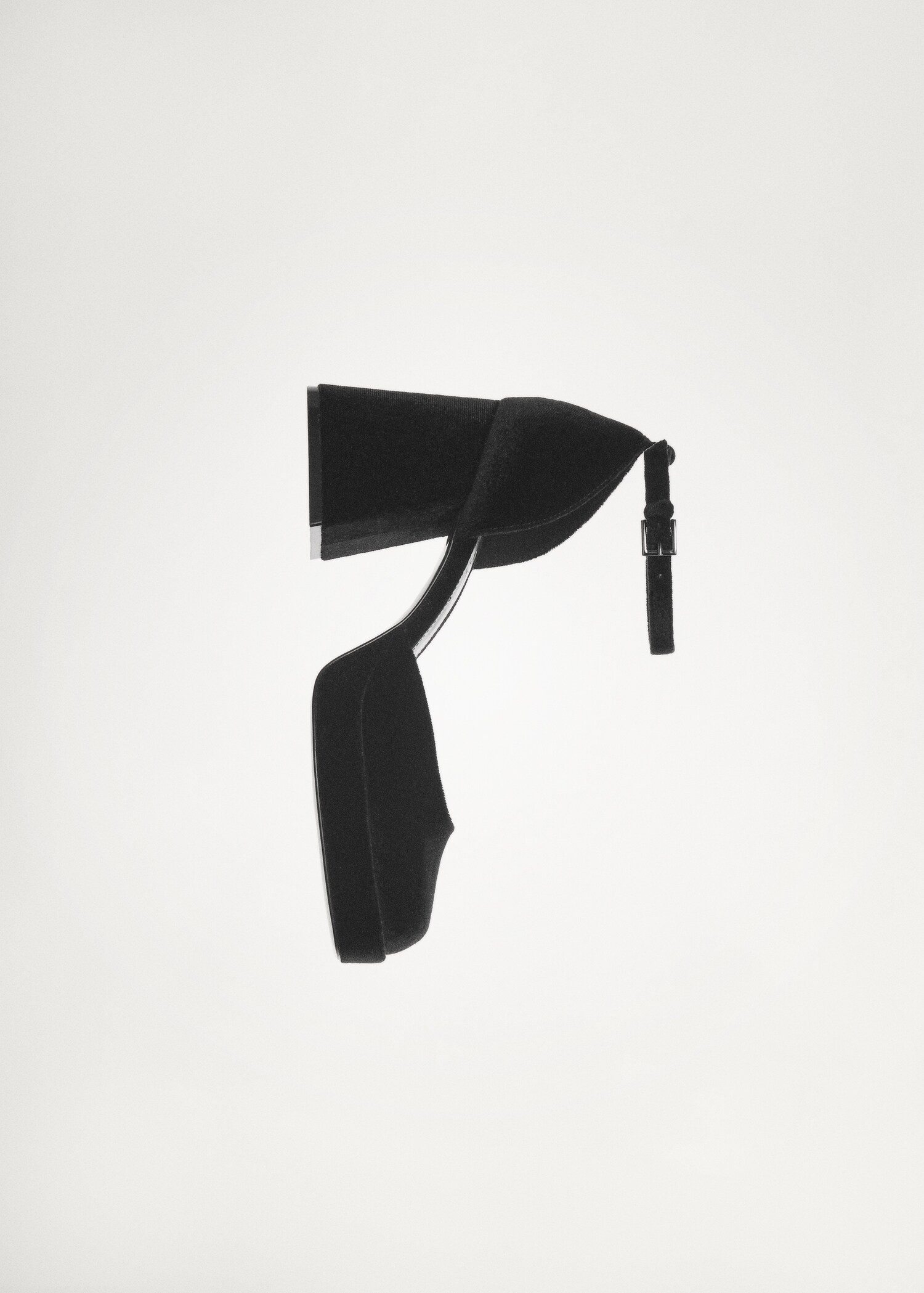 Velvet heeled shoes - Details of the article 9