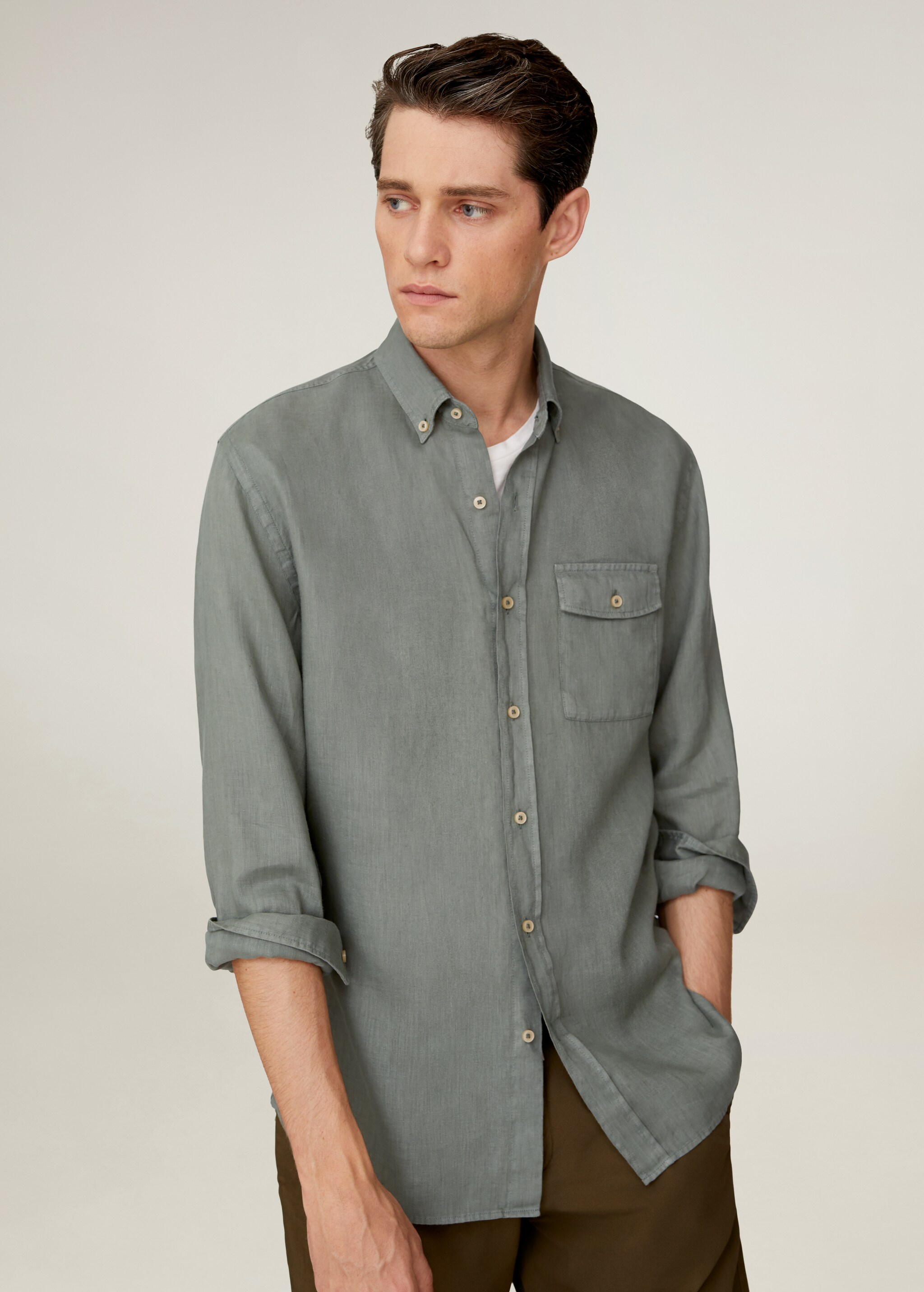 Camisa regular fit 100% lino - Plano medio