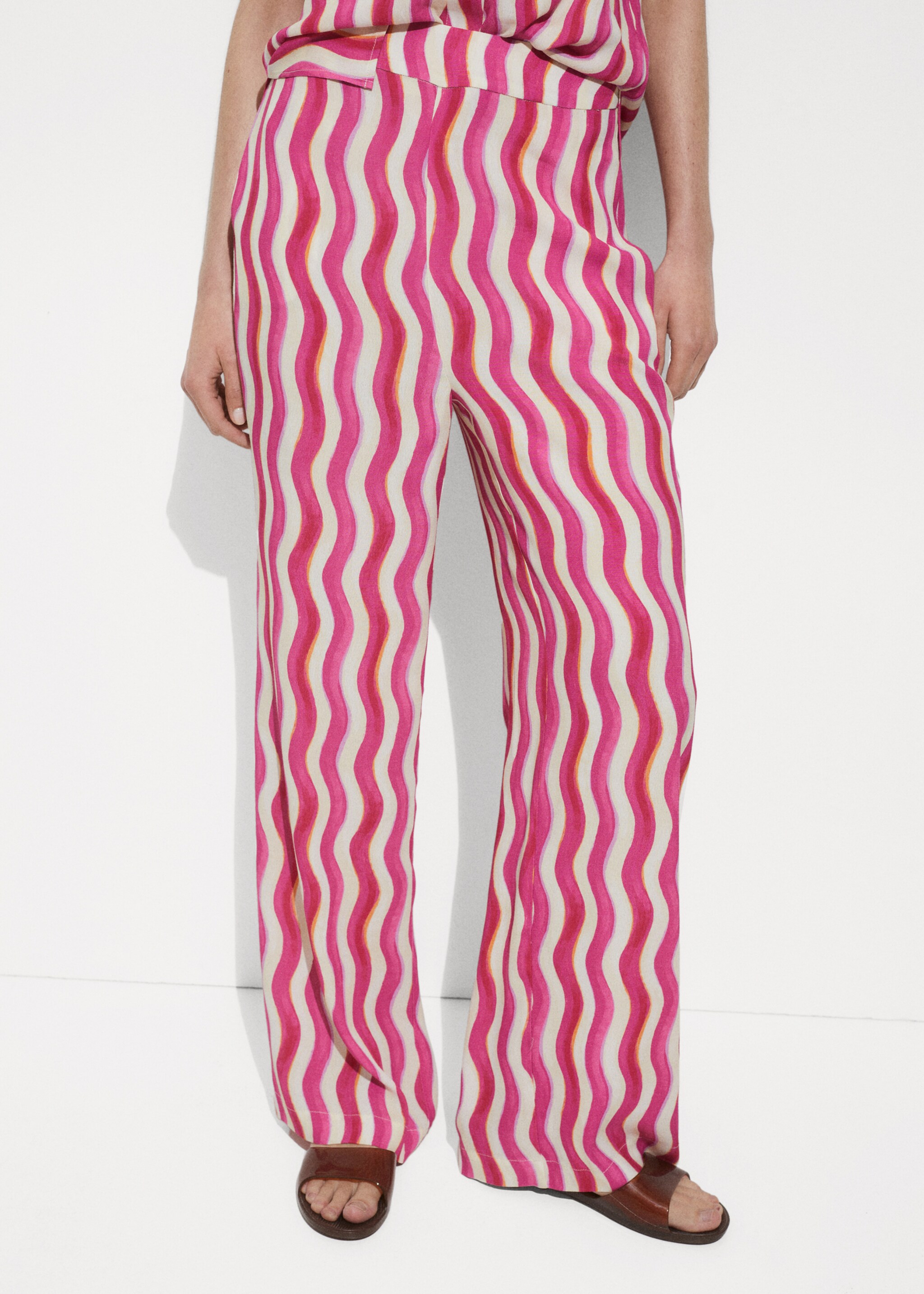 Pantalón wideleg estampado - Plano medio