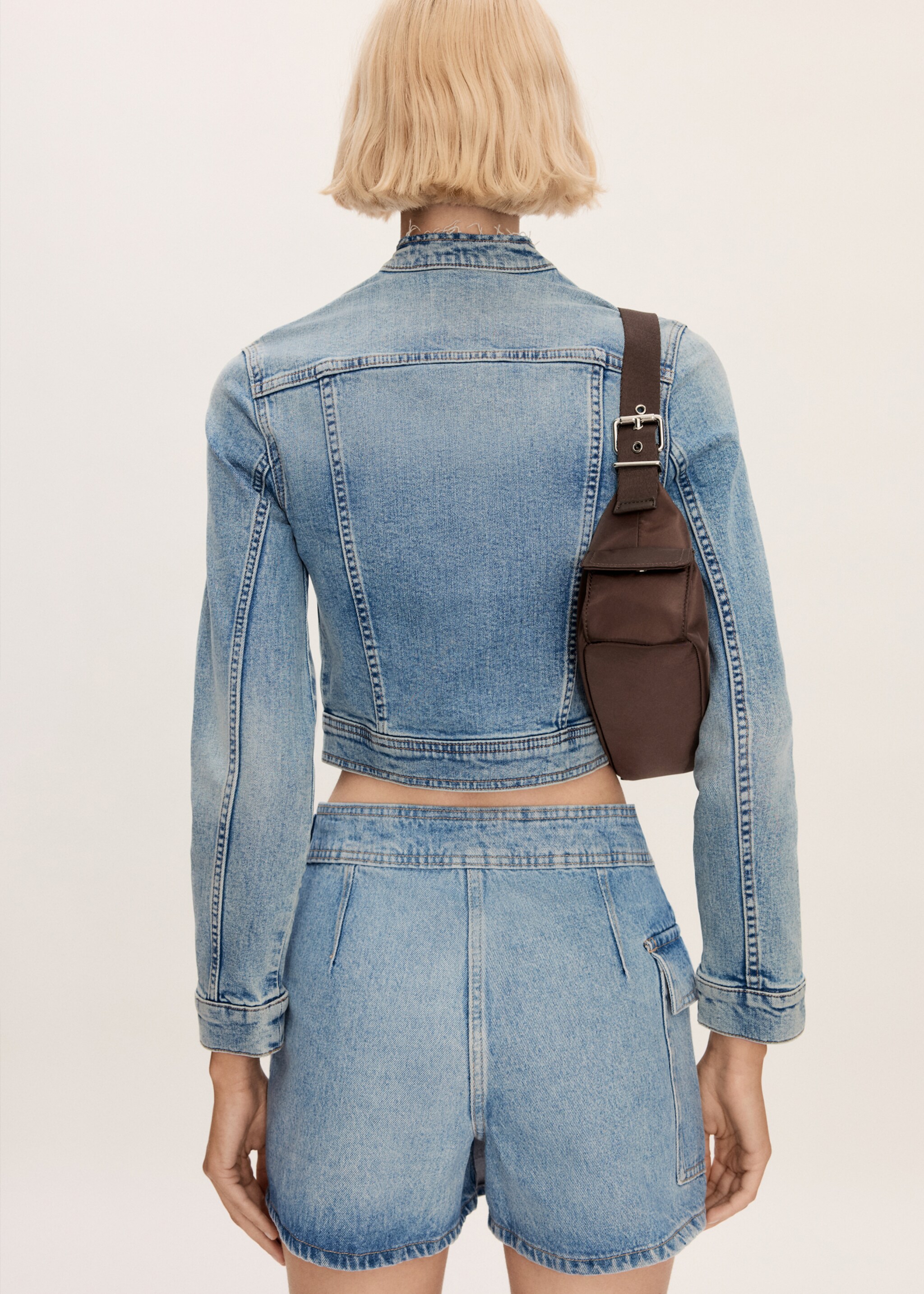 Bukseskjørt i denim - Baksiden av artikkelen