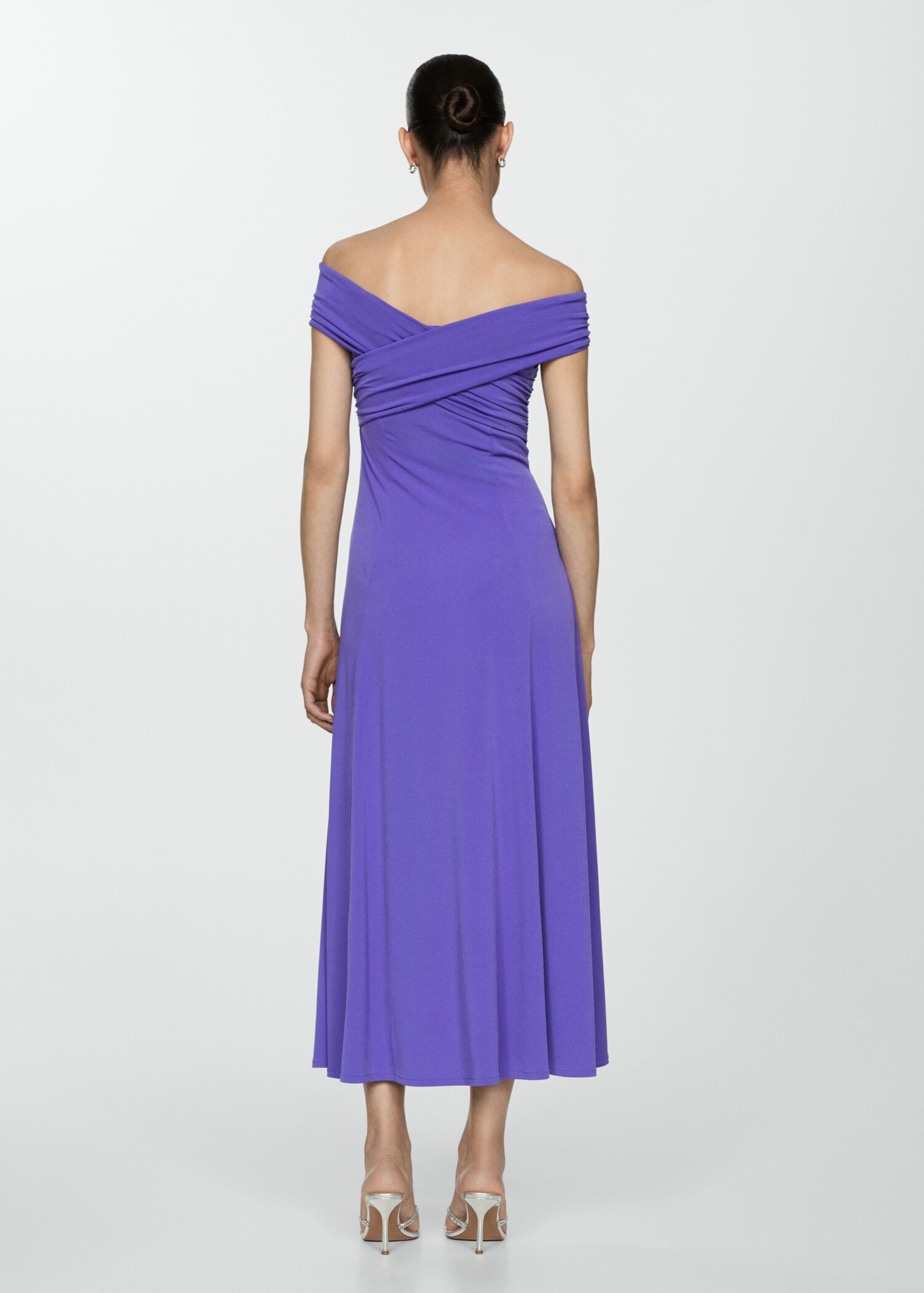 Off shoulder-klänning - Artikelns baksida