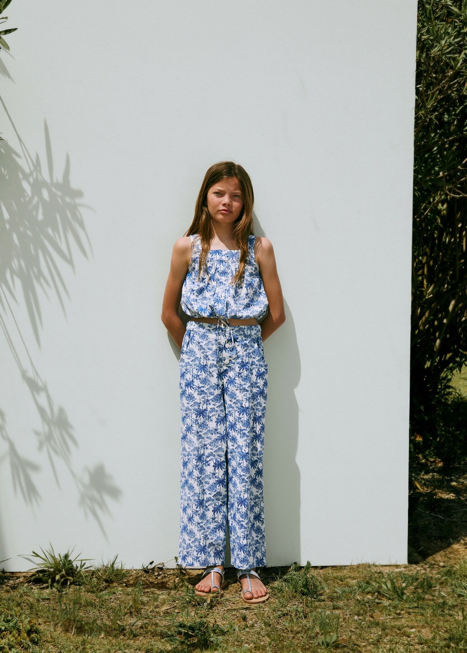 Printed straight trousers - Details of the article 5