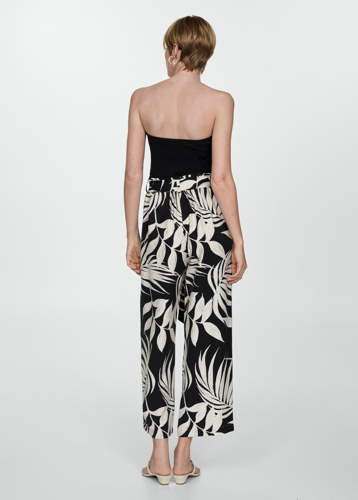 Printed trousers with bow - Reverse of the article
