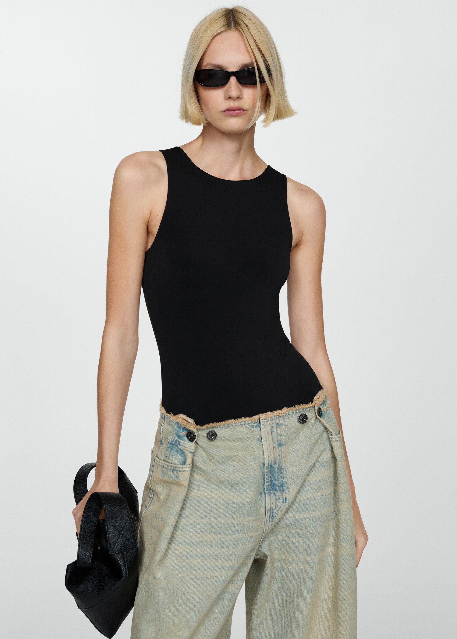 Sleeveless fitted bodysuit - Medium plane
