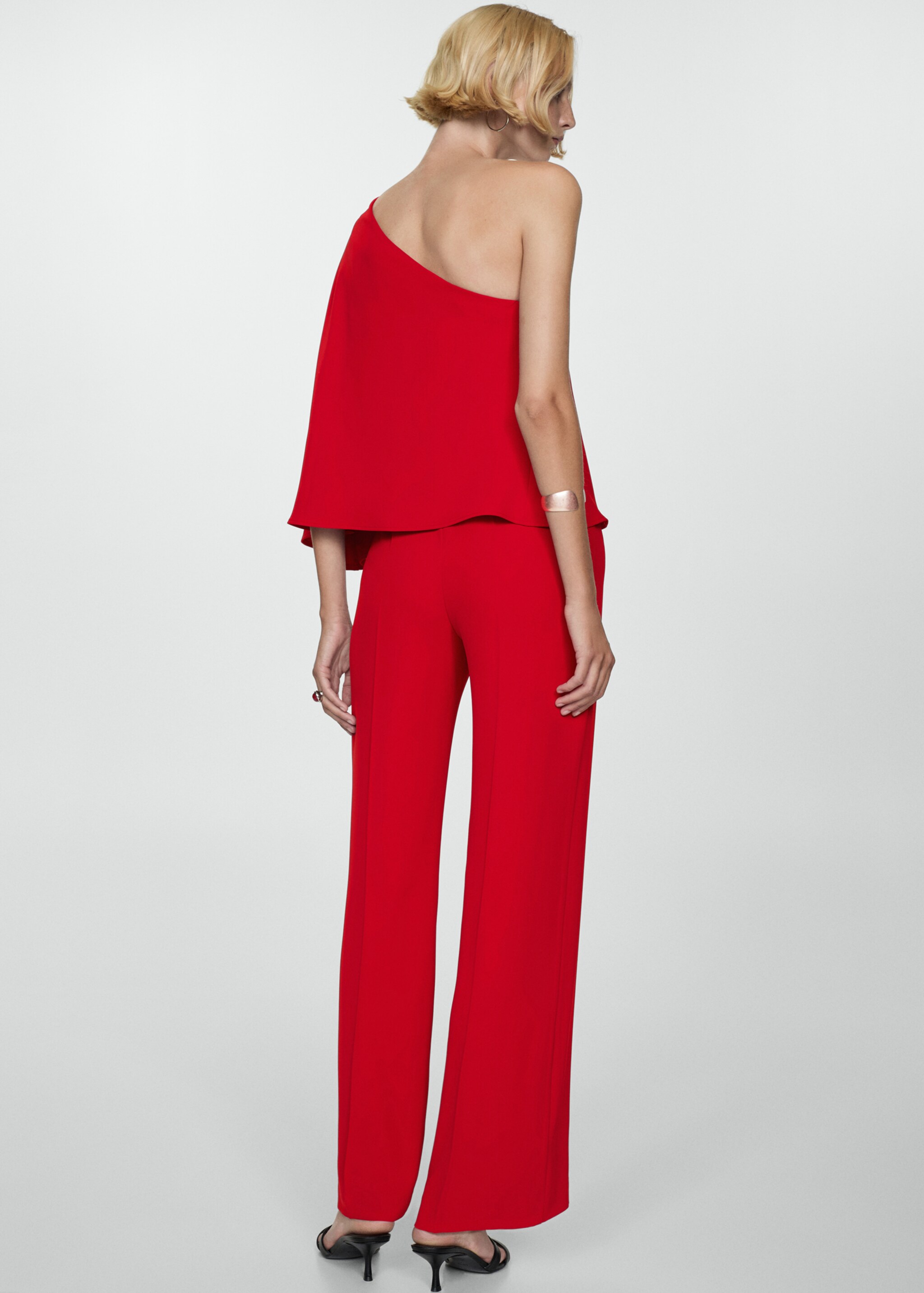 Jumpsuit met cape en asymmetrische mouw - Achterkant van het artikel, Rood. Ref: 77090370-00.