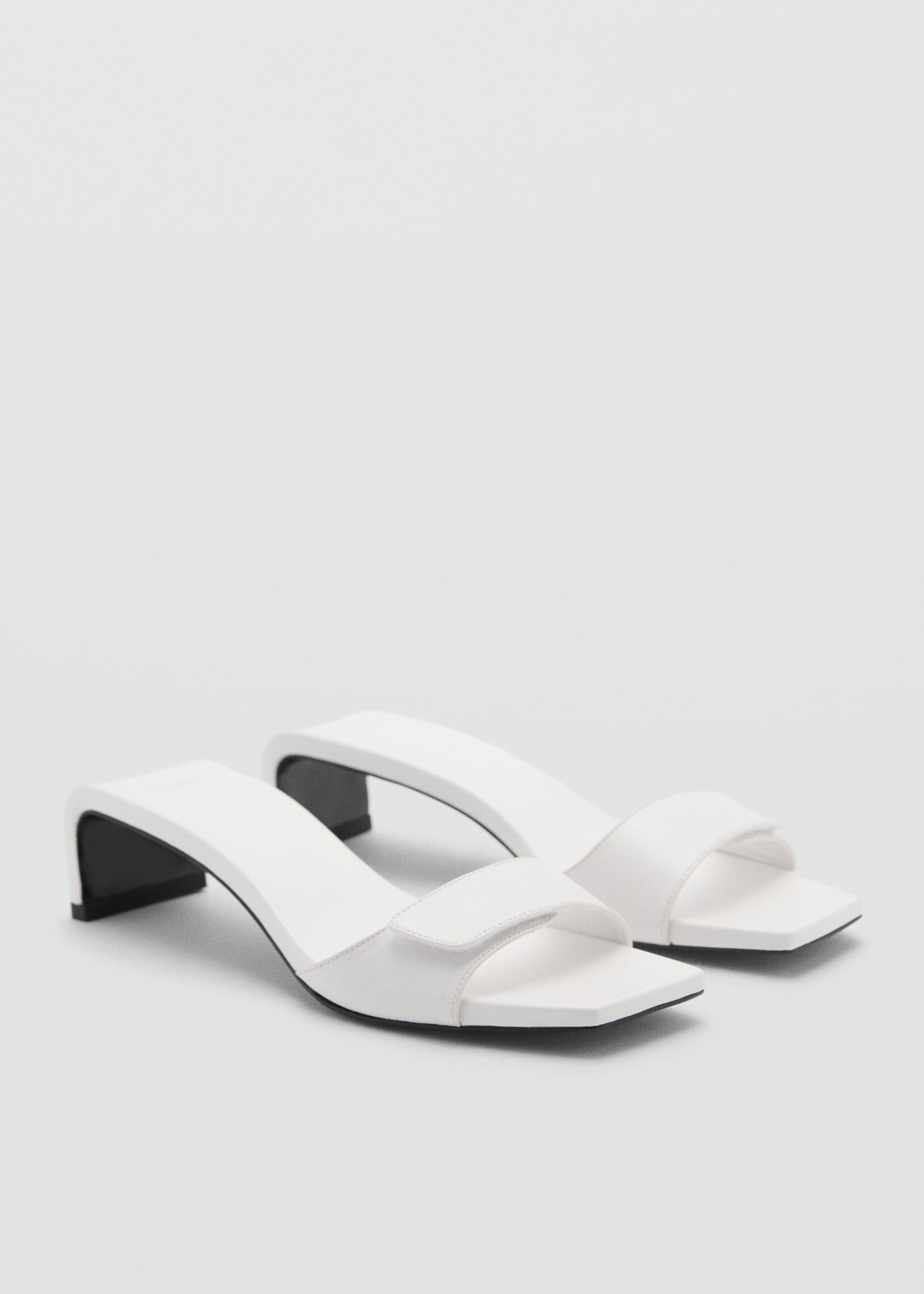 Sandales cuir talon - Plan moyen