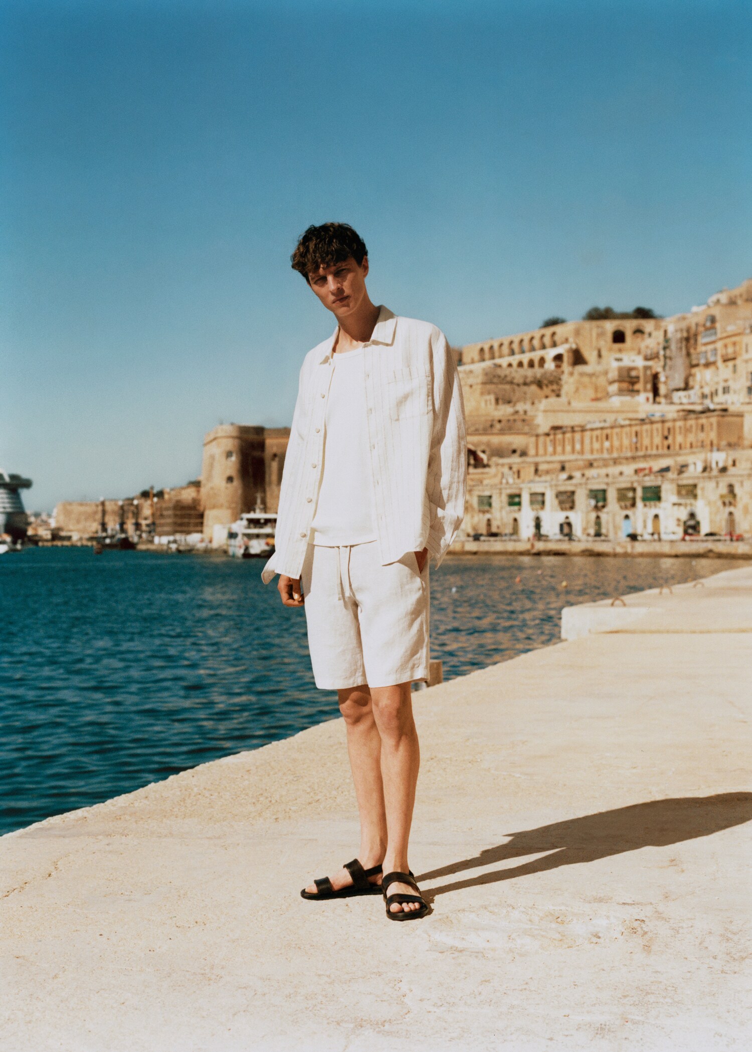 100% linen bermuda shorts with drawstring - Details of the article 5