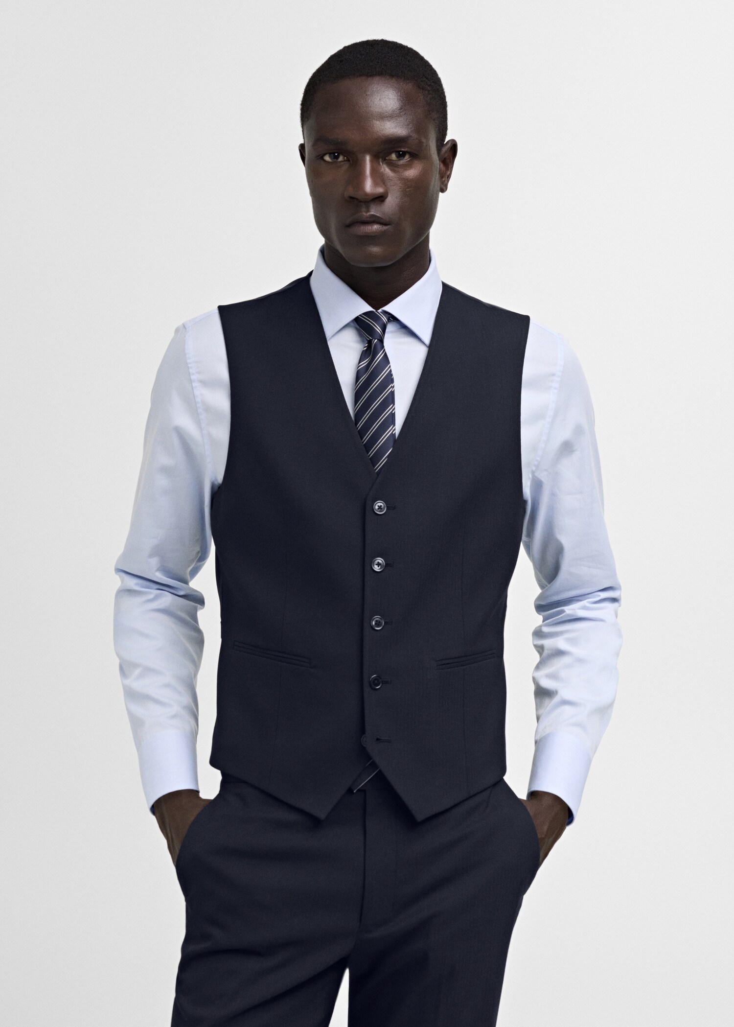 Chaleco traje slim fit tejido stretch - Plano medio