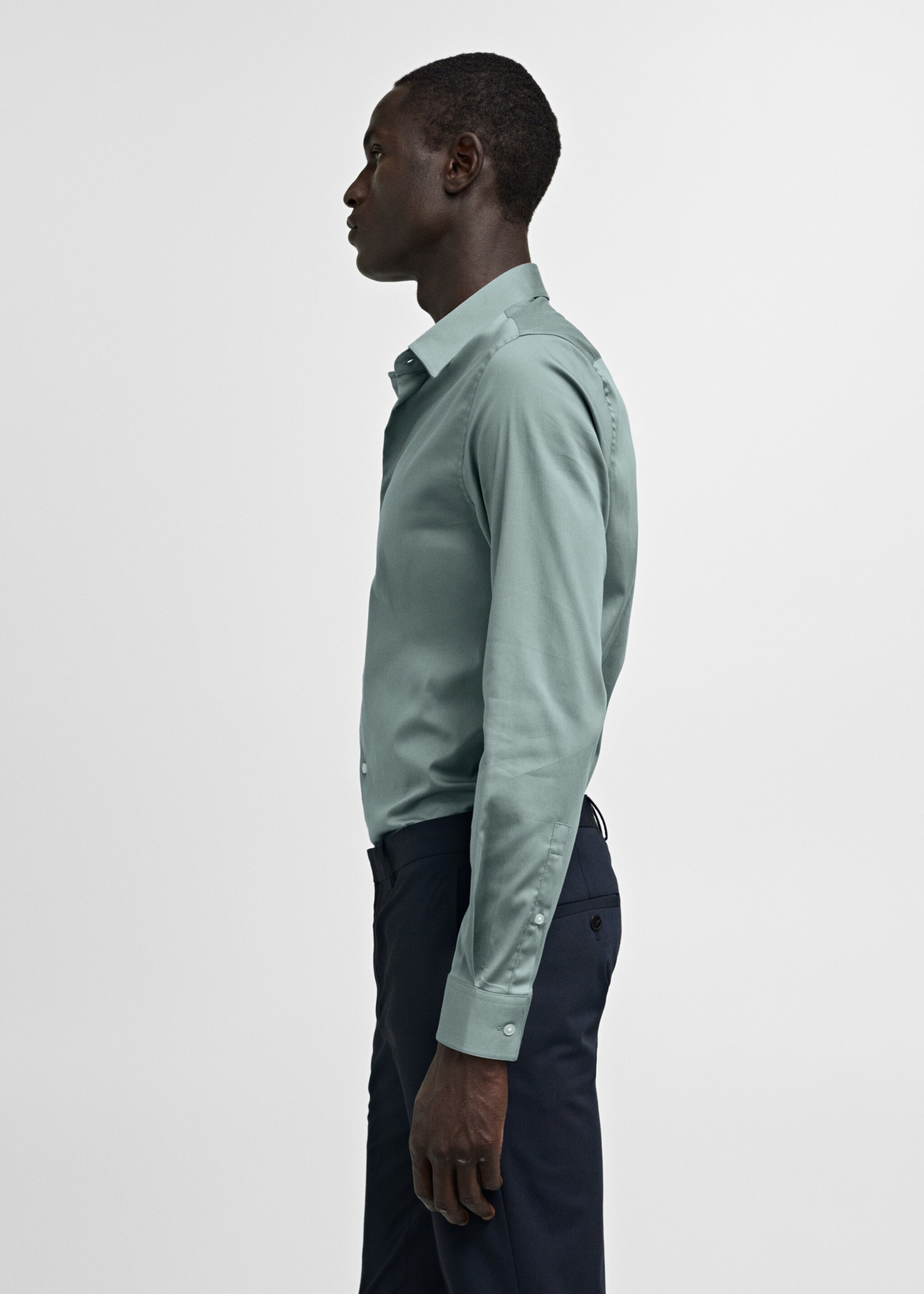 Camisa vestit súper slim fit popelín - Detall de l'article 2, Verd. Ref: 77090568-00.