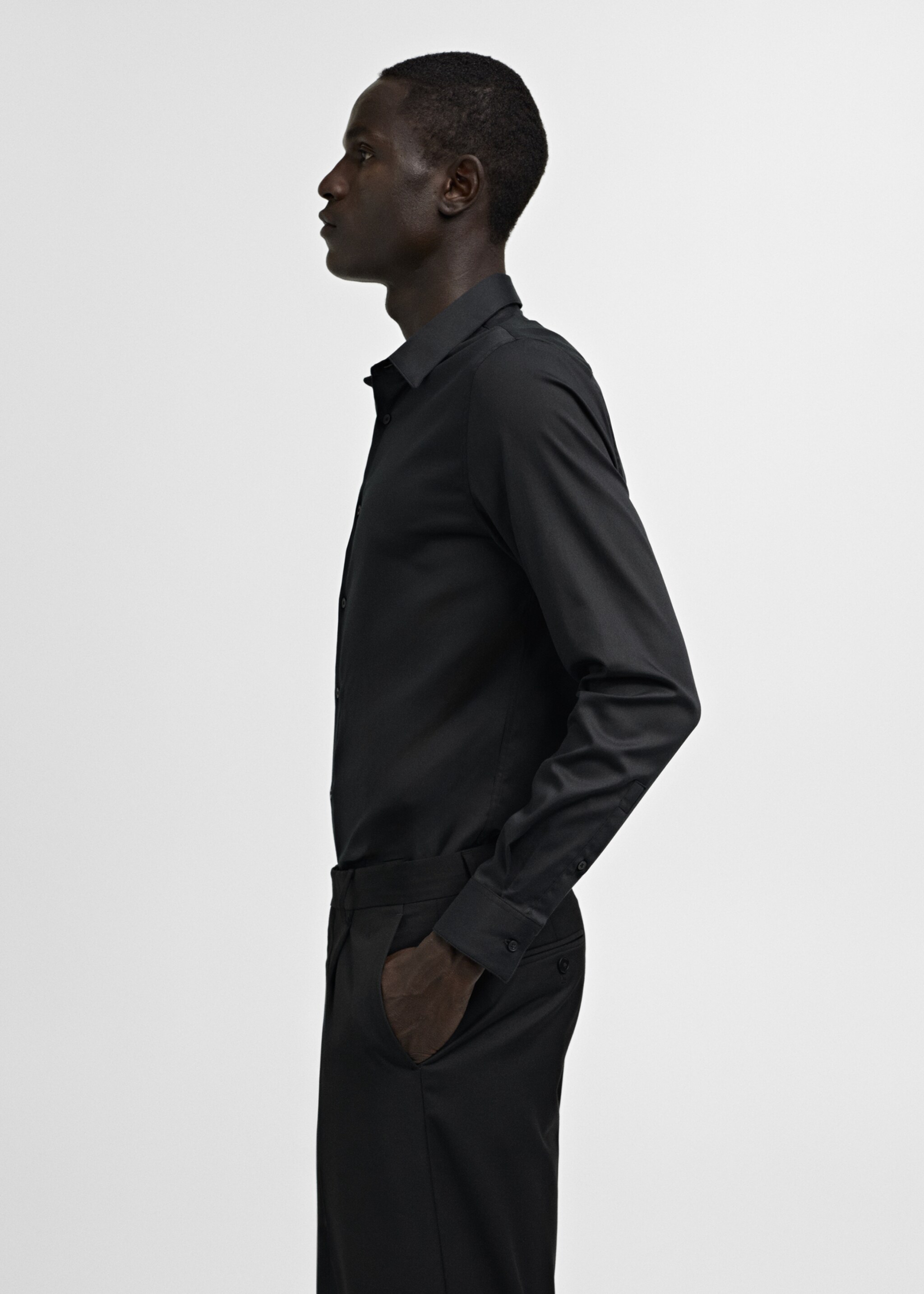 Super slim-fit poplin suit shirt - Details of the article 2, Black. Ref: 77090568-00.