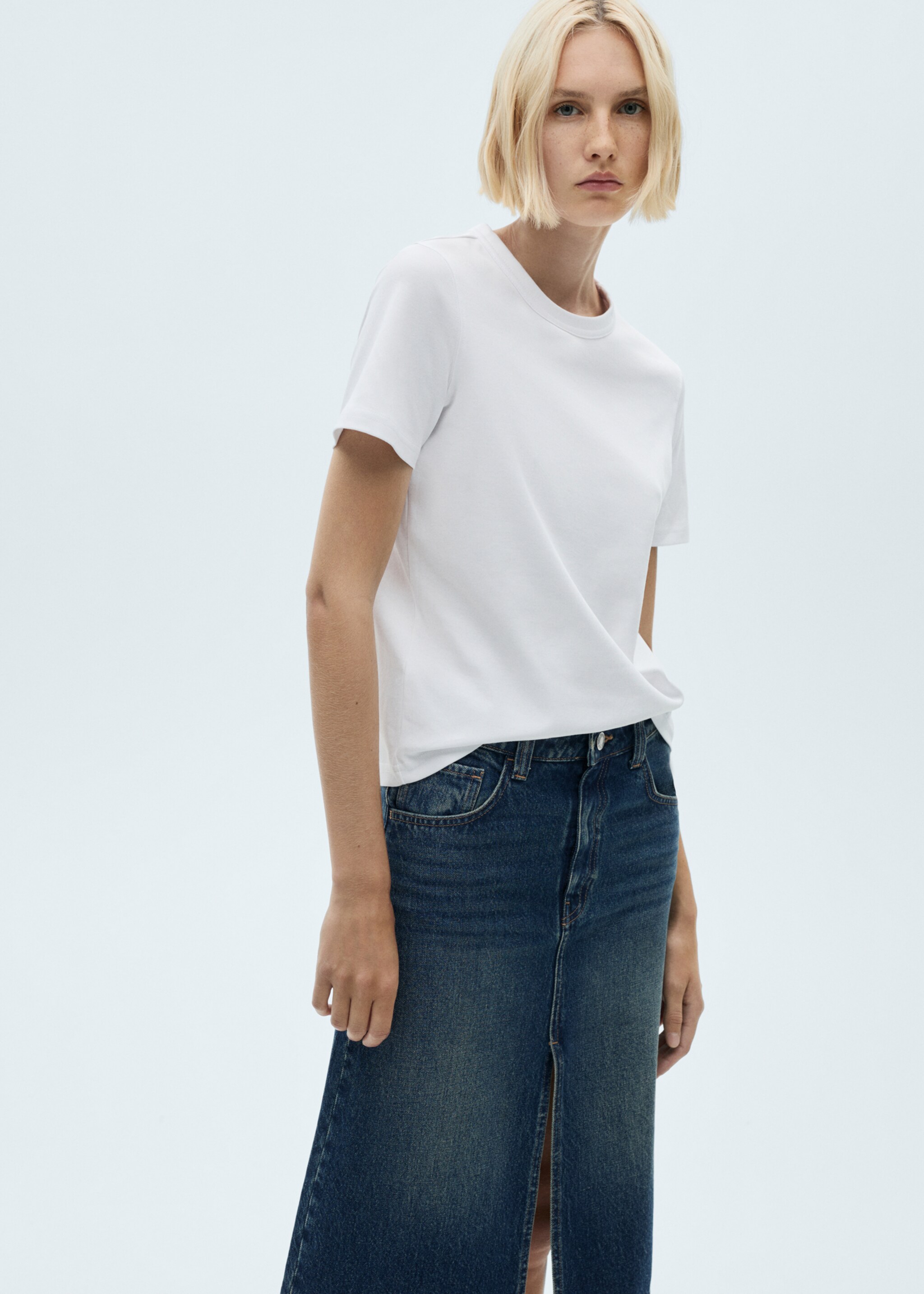 Kurzärmliges Baumwoll-T-Shirt - Mittlere Ansicht