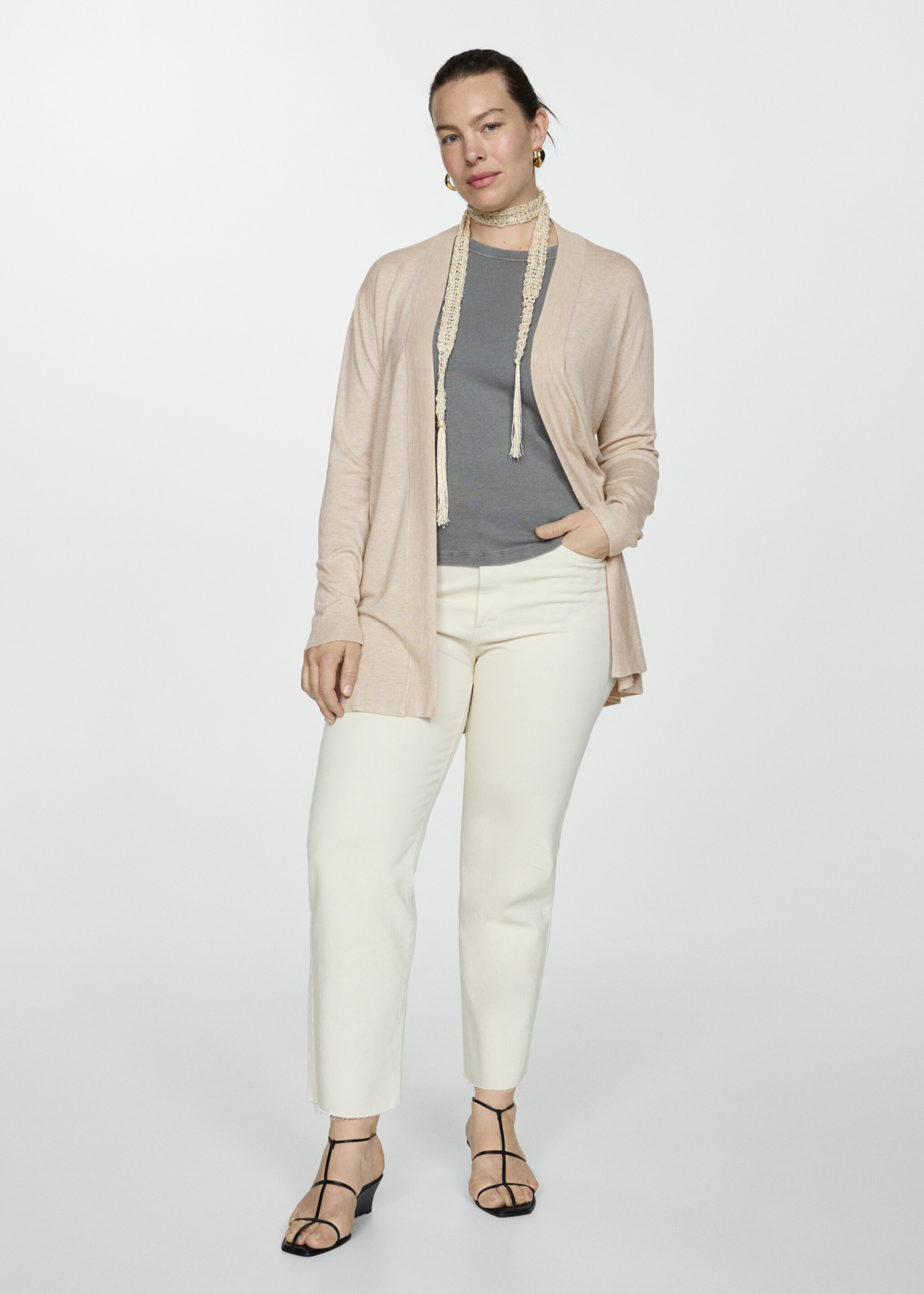 Fine-knit cardigan - Details of the article 3, Sand. Ref: 77090578-00.