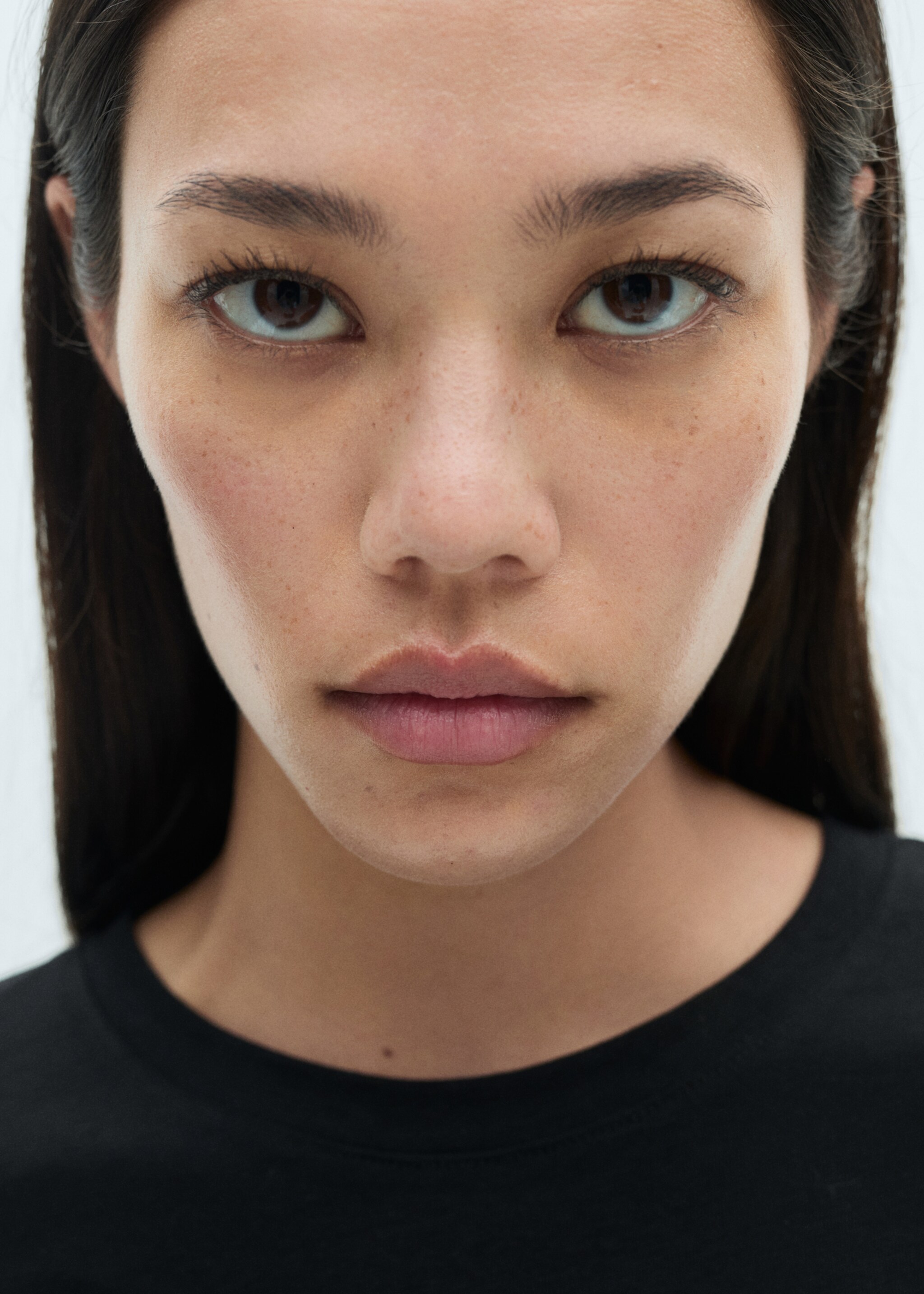 Short-sleeved cotton t-shirt - Details of the article 1, Black. Ref: 77090593-00.