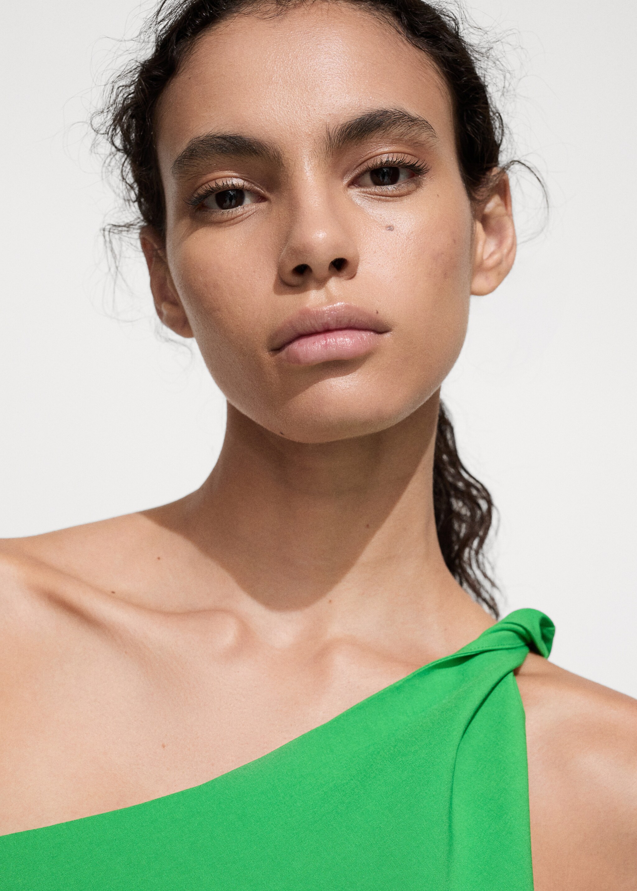 Asymmetric design top - Details of the article 1