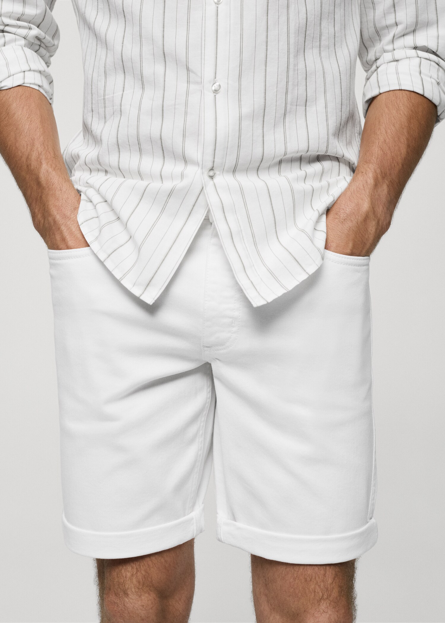 Slim-fit denim bermuda shorts - Details of the article 1